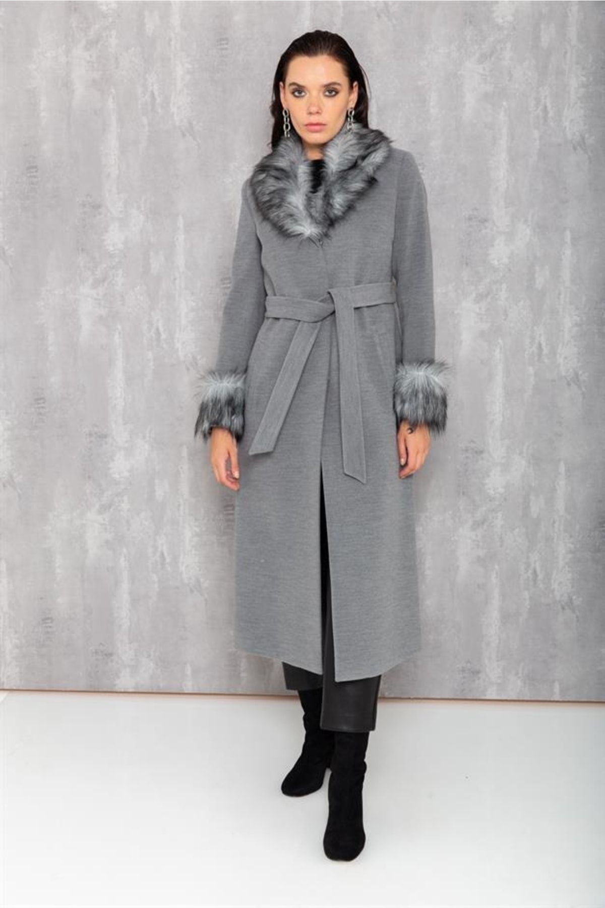 Fur cuff coat 2025