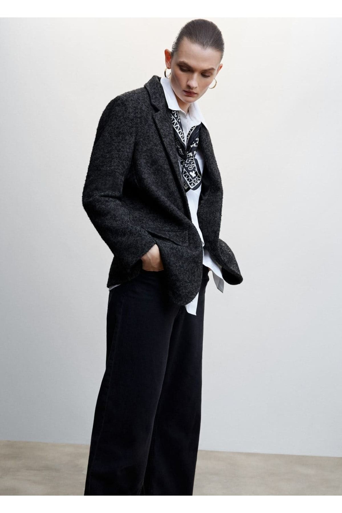 MANGO Woman-Buttoned Molded Blazer Jacket 1