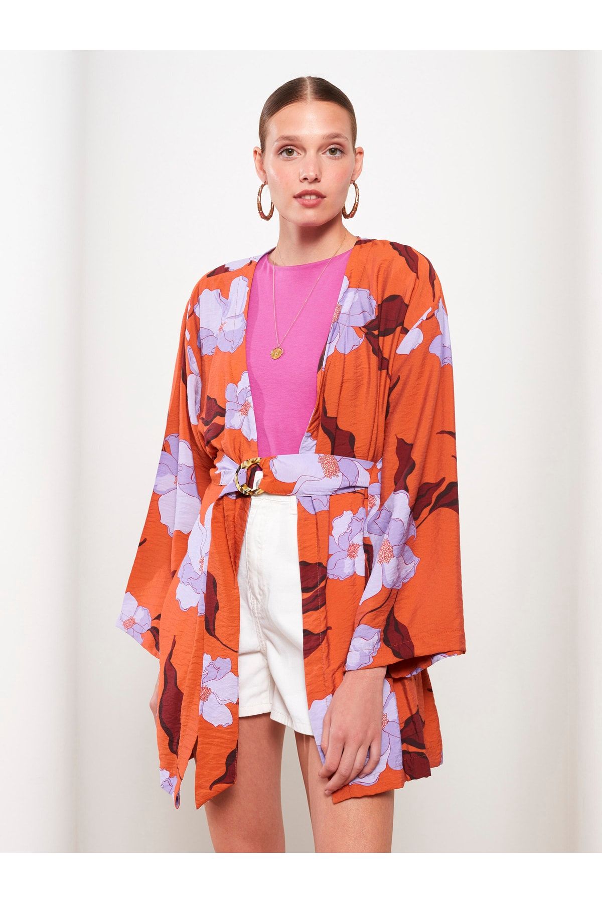 Şal Yaka Çiçekli Uzun Kollu Kadın Kimono