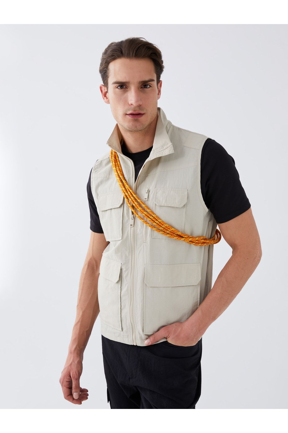 LC Waikiki Vestă De Vânătoare Pentru Bărbați, Cu Guler Vertical, Cu Potrivire Standard Masculin - L