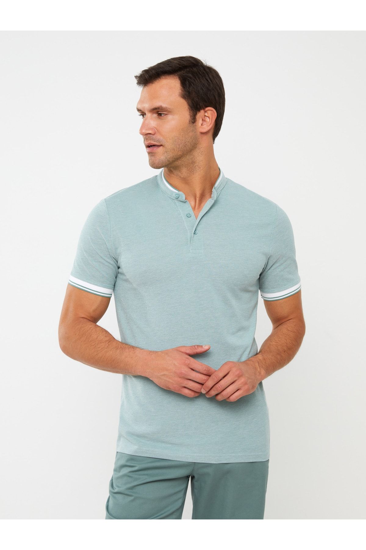 LC Waikiki T-Shirt Grün Regular Fit Fast ausverkauft