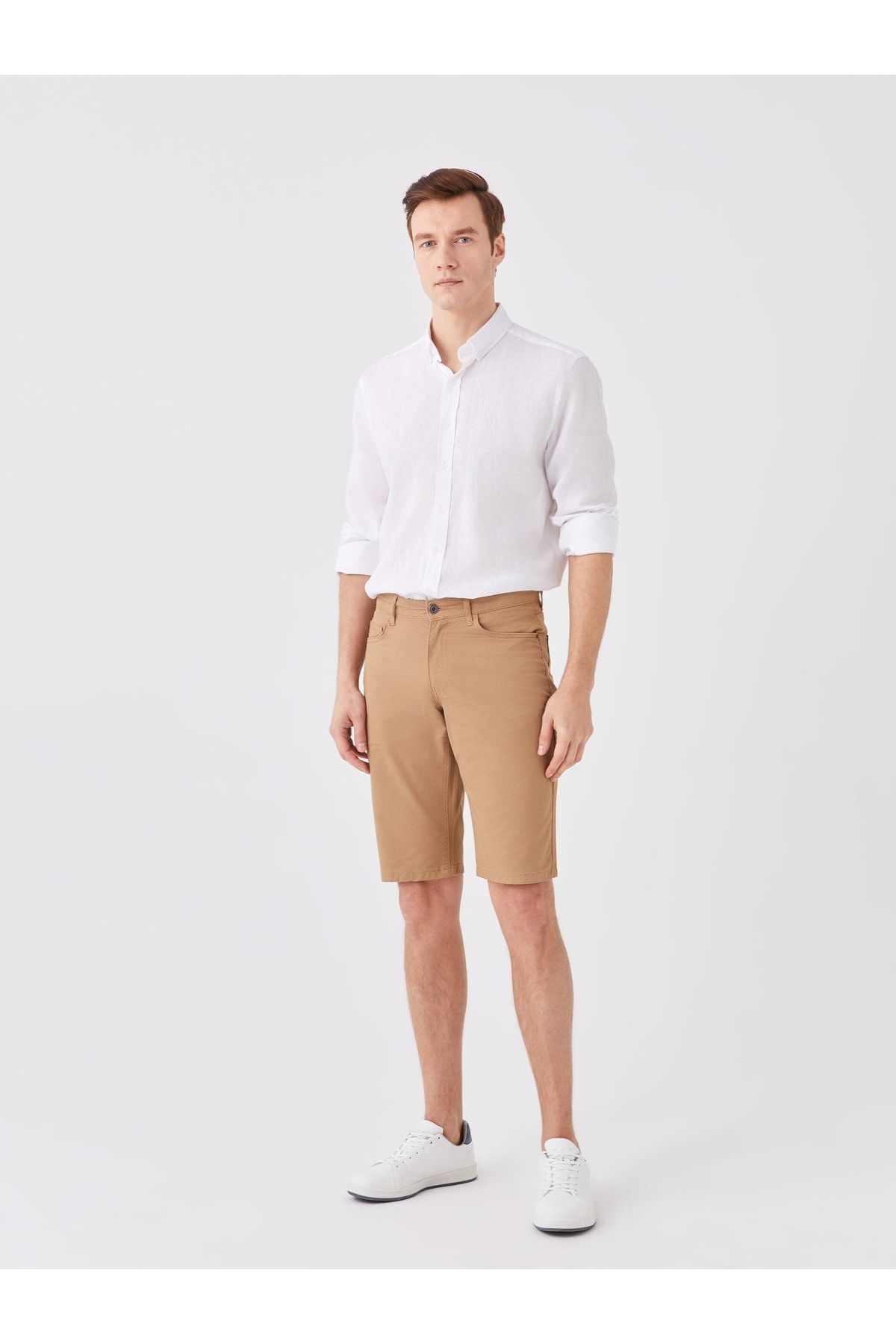 LC Waikiki Męskie Bermudy Gabardine O Standardowym Kroju Mężczyzna - 32