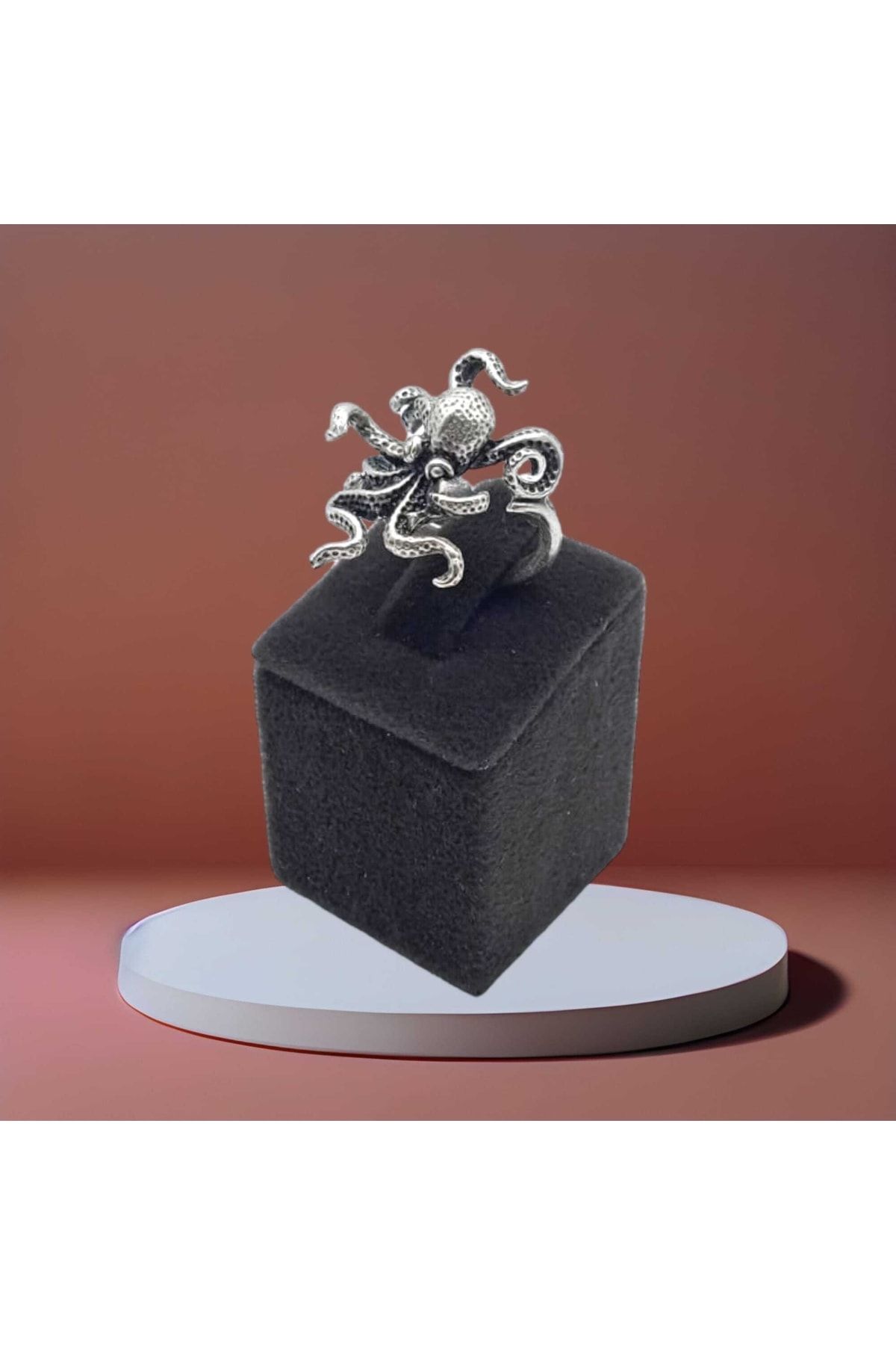 Sterling silver octopus ring top