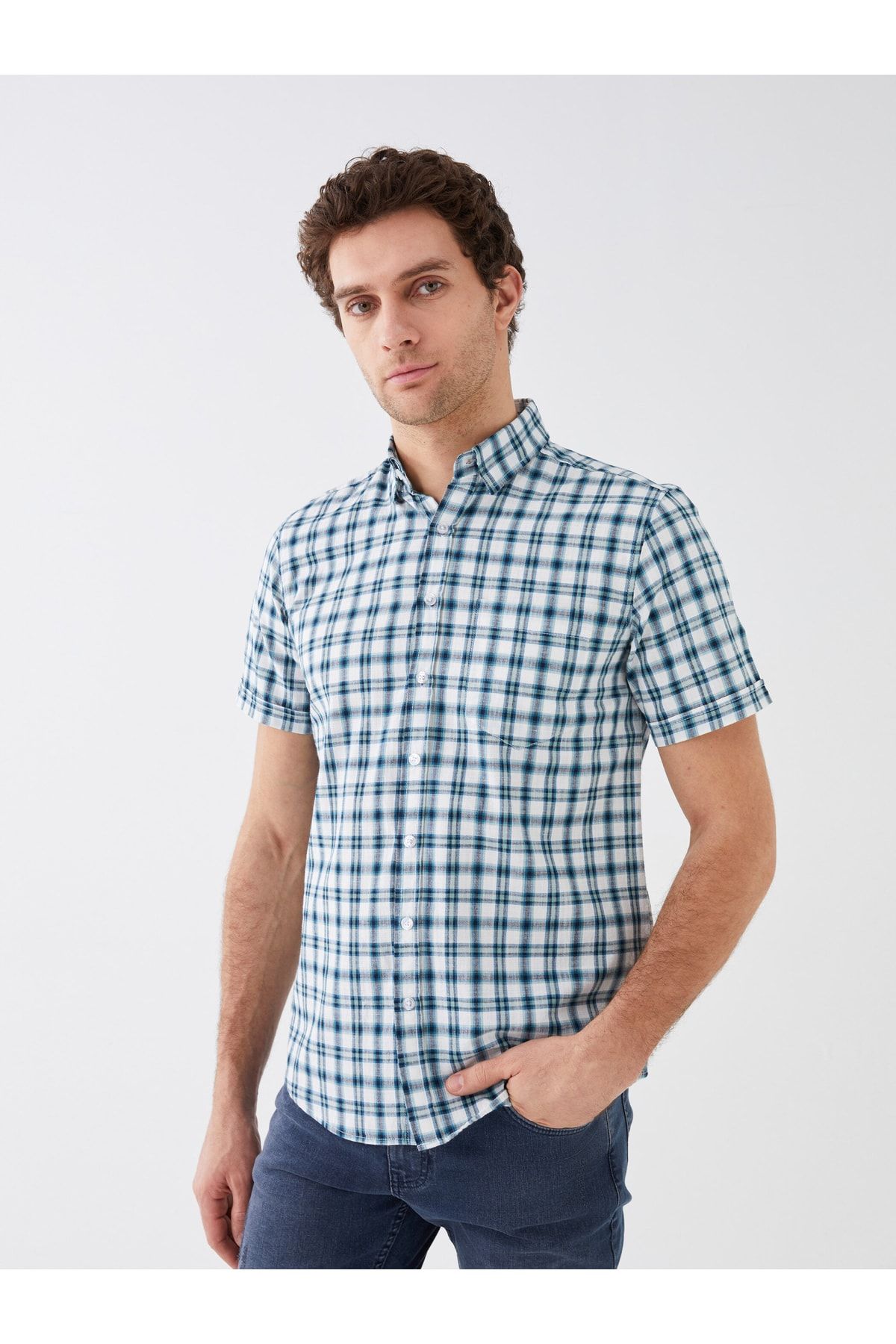 LC Waikiki Hemd Blau Regular Fit Fast ausverkauft