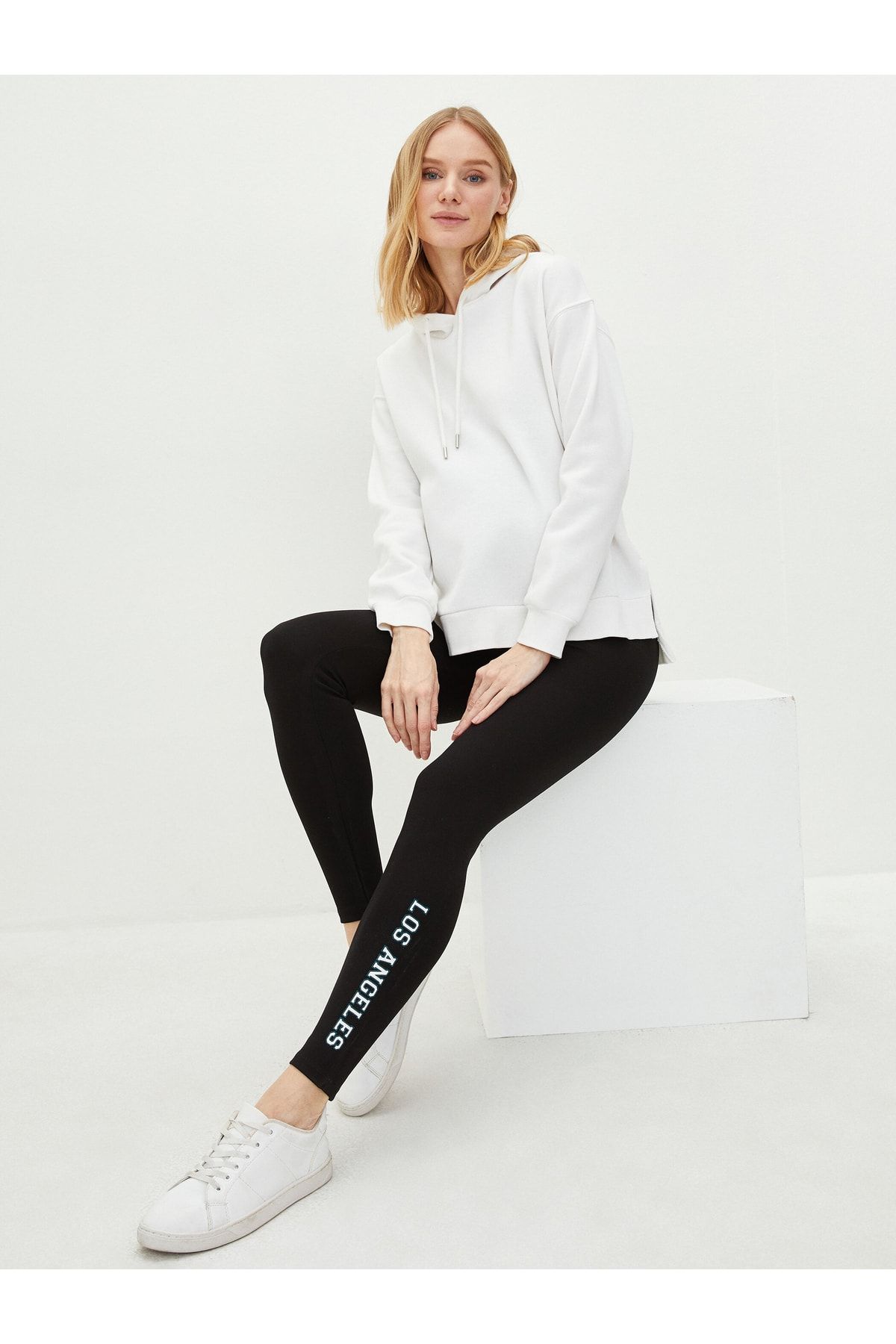 LC Waikiki Legginsy Ciążowe Z Nadrukiem Na Panelu Brzusznym Kobieta - XL