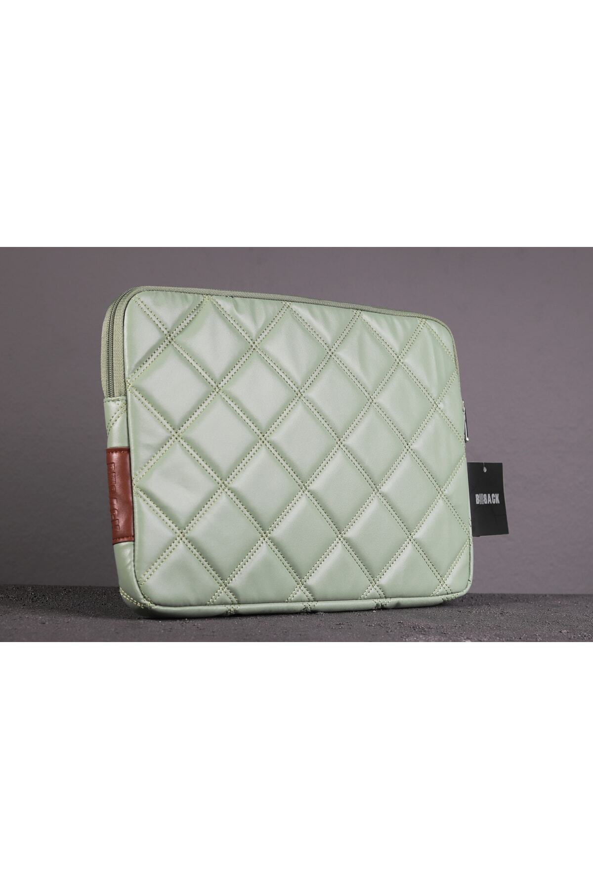 Genel Markalar Laptop Çantası / Kılıfı Kapitone Tarzı Suni Deri Iç Ölçüleri: 24.5 X 34.5 Cm Mint