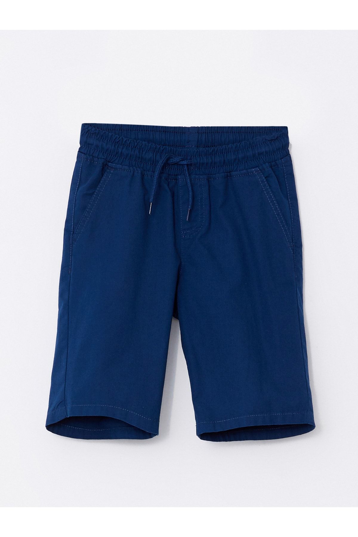 LC Waikiki Shorts Dunkelblau Mittlerer Bund Fast ausverkauft