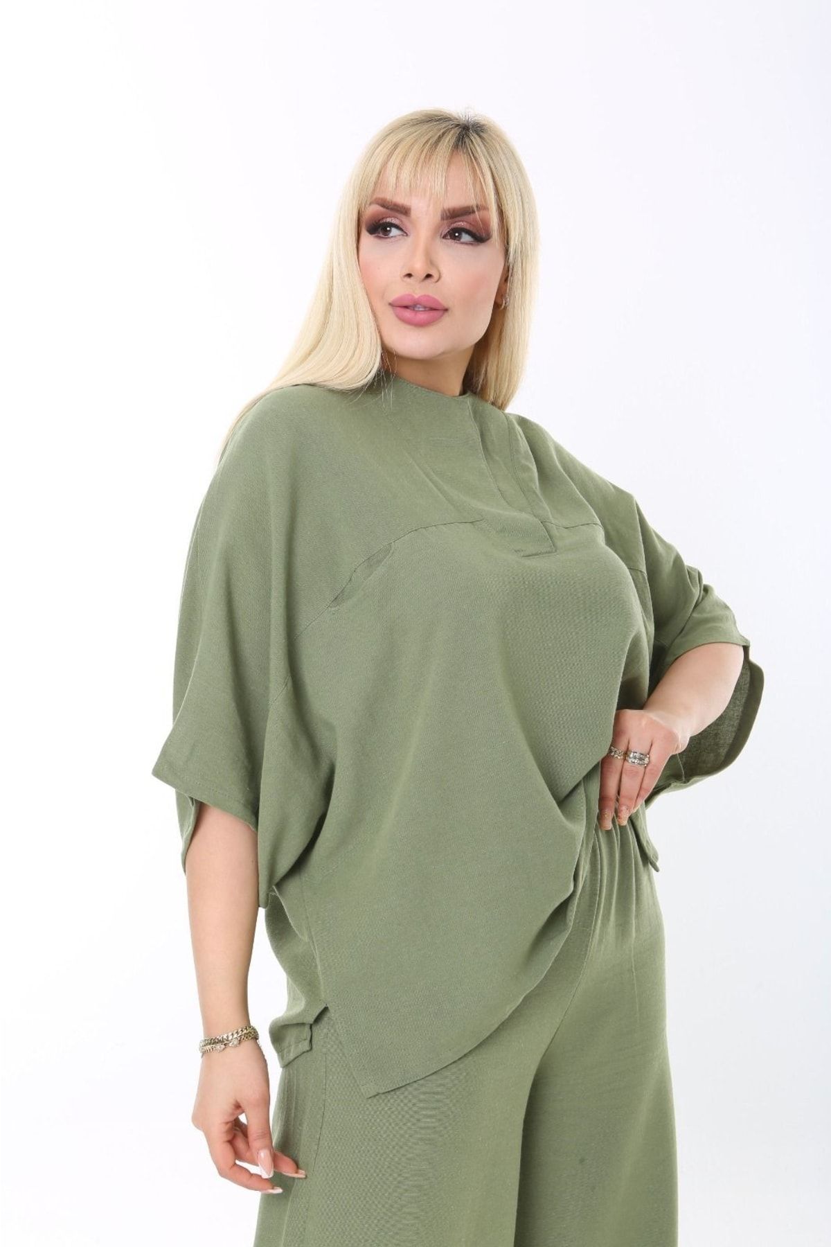 ESCBUTİK-Plus Size Side Slit Comfortable Double Set with Pants Stylish Top and Bottom Set 3