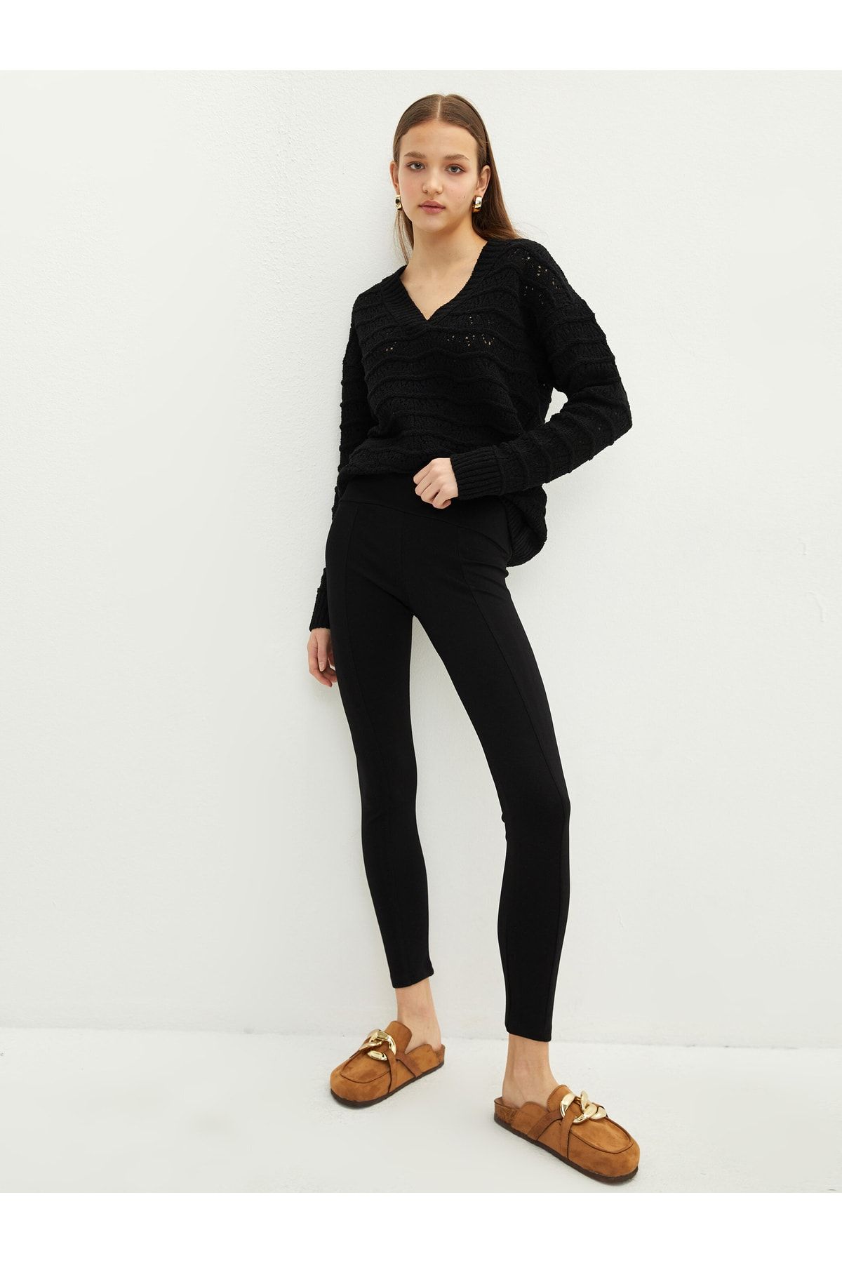 LC Waikiki Leggings Schwarz Mittlerer Bund