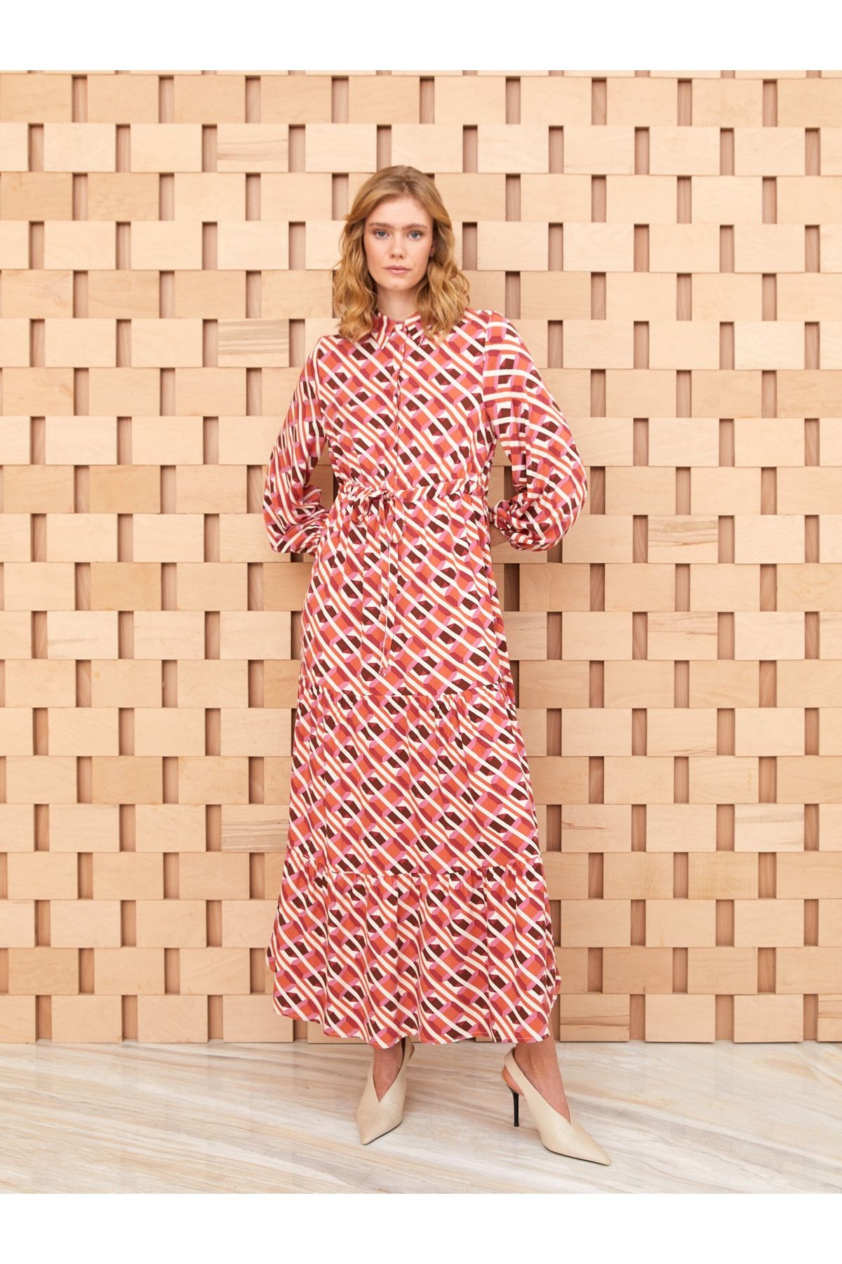 LC Waikiki Kleid Rosa Shift Fast ausverkauft