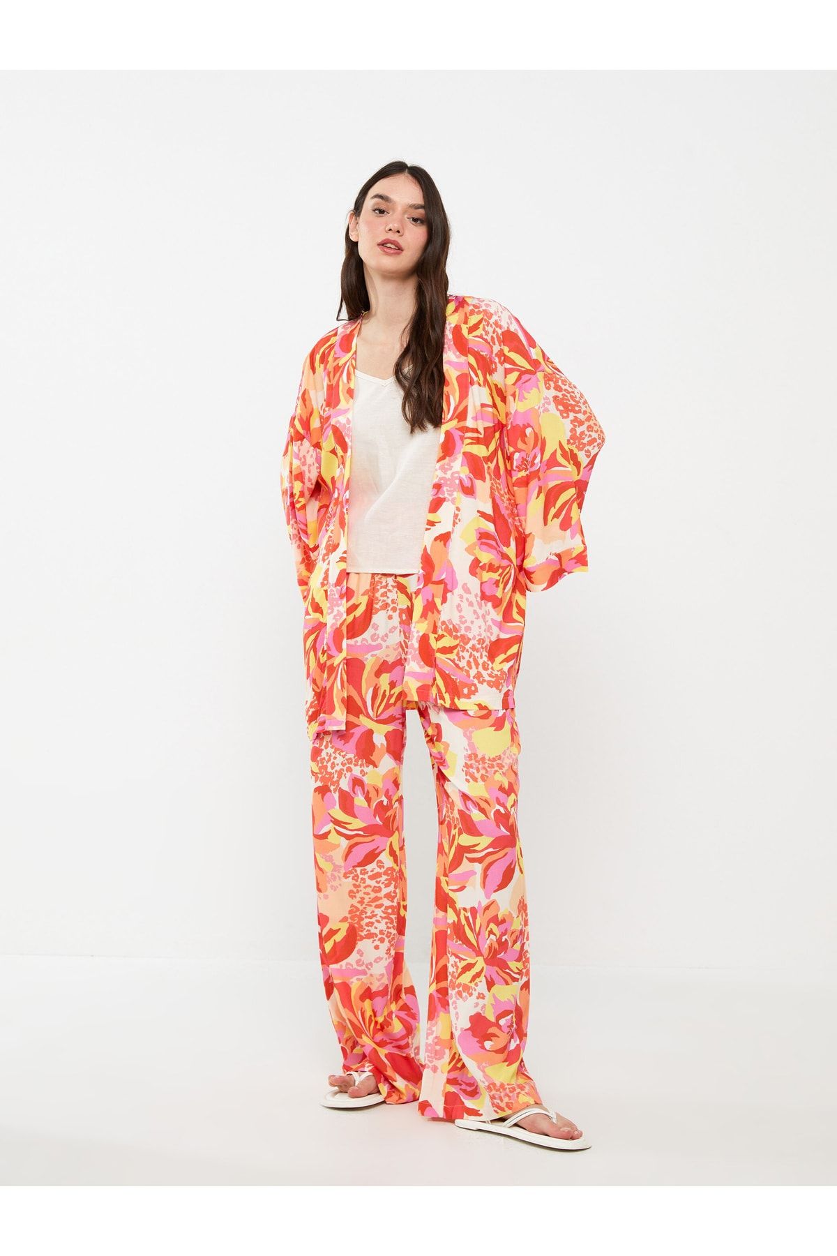 Şal Yaka Desenli Uzun Kollu Oversize Kadın Kimono