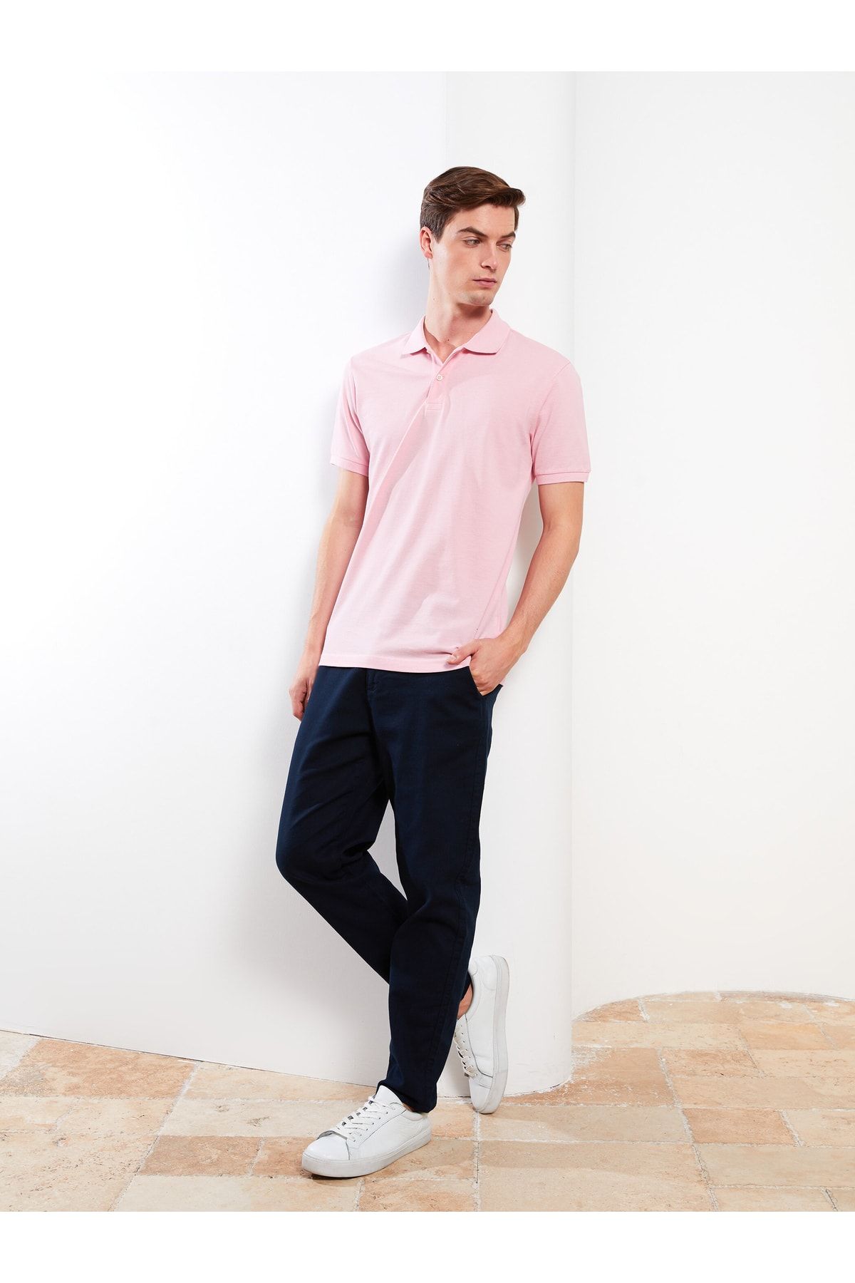 LC Waikiki T-Shirt Dunkelblau Regular Fit Fast ausverkauft