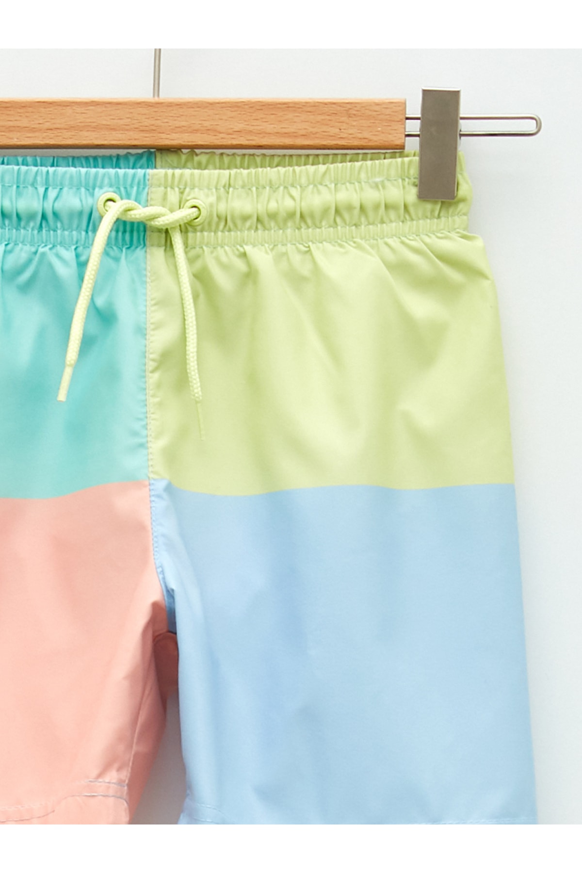 شورت و شلوارک پسرانه سبز ال سی وایکیکیLC Waikiki | S27680Z4LRL اورجینال - تصویر 3