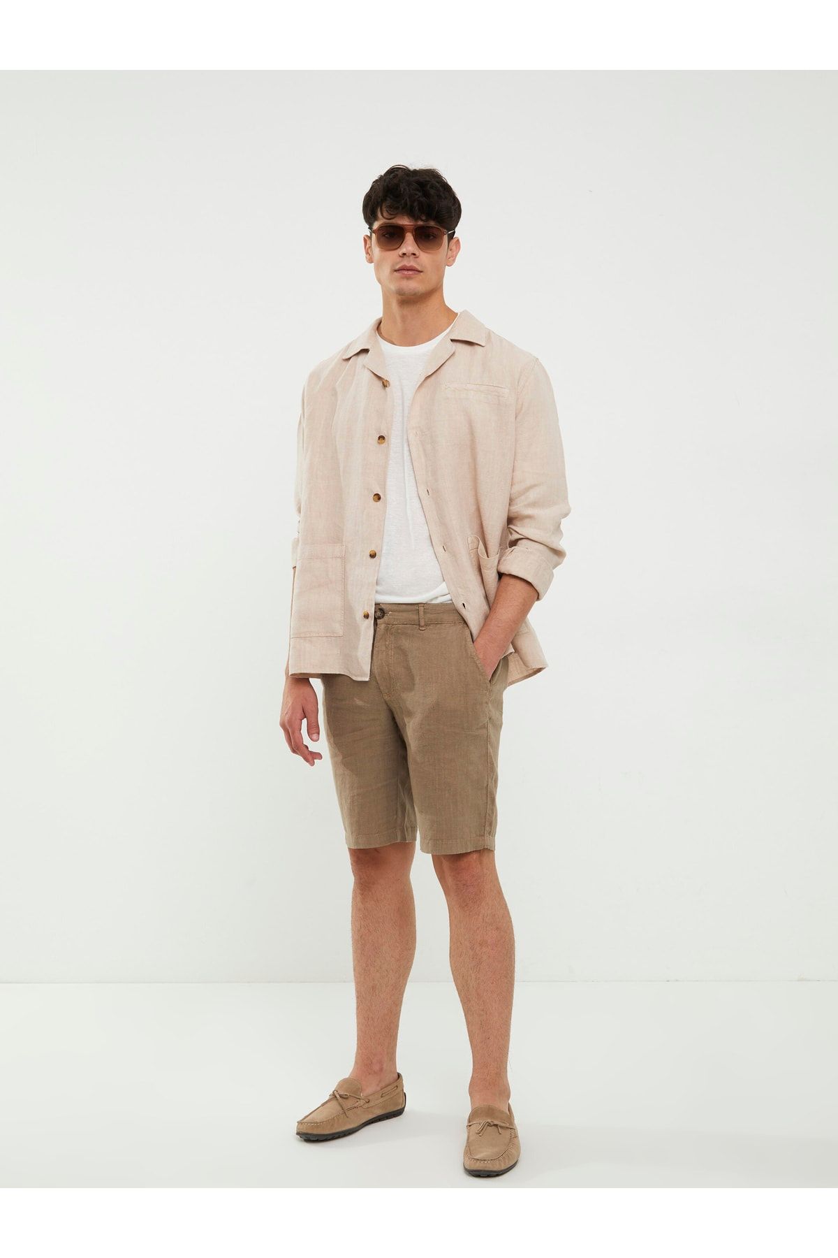 LC Waikiki Shorts Braun Mittlerer Bund Fast ausverkauft