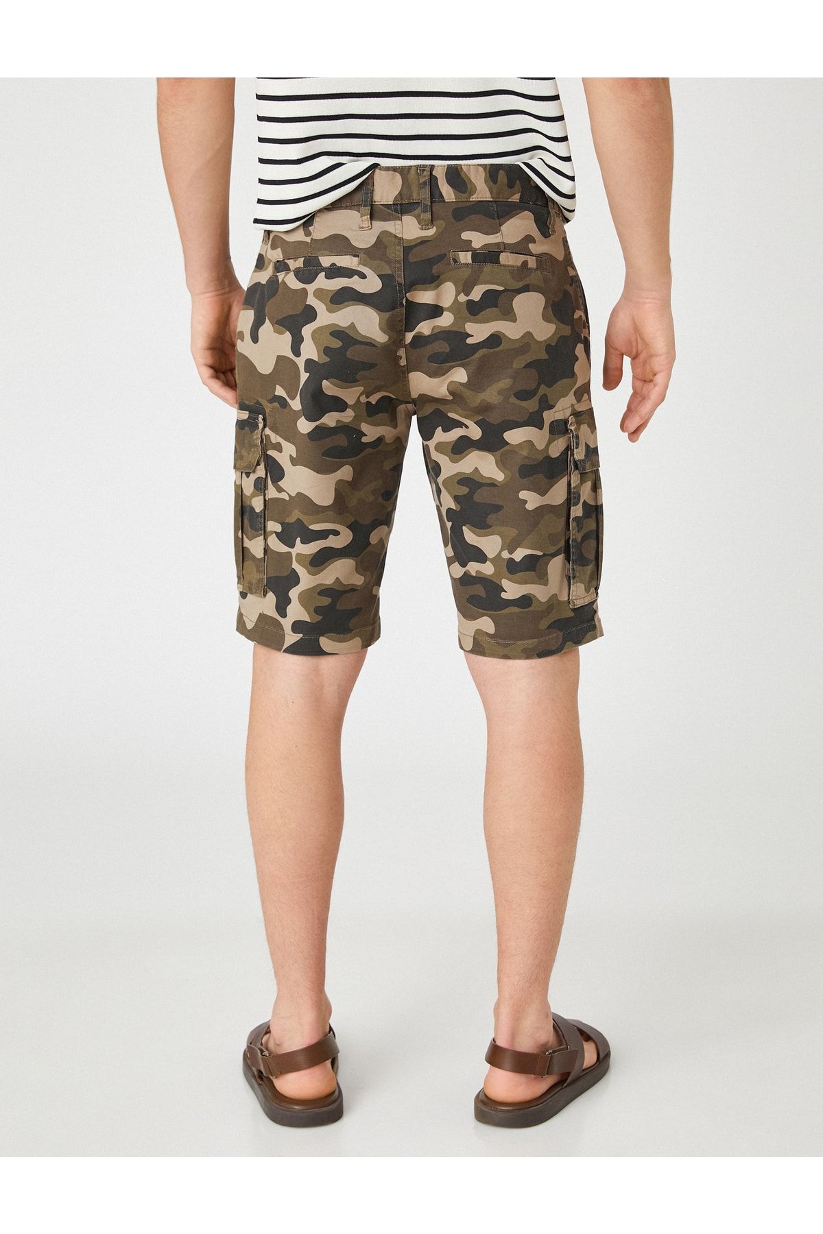 Koton Shorts Khaki Mittlerer Bund AR6421