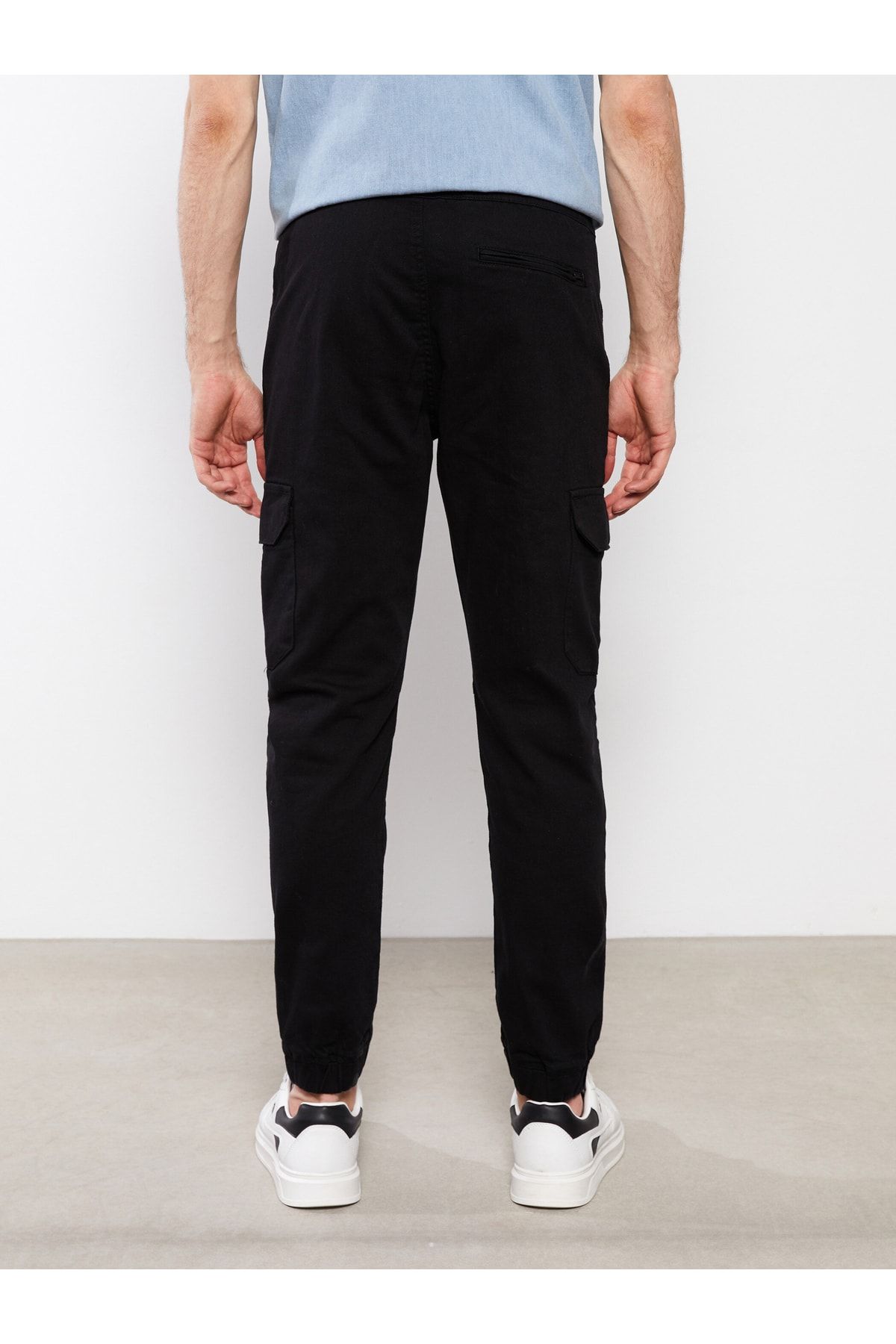 LC Waikiki Hose Schwarz Slim Fast ausverkauft