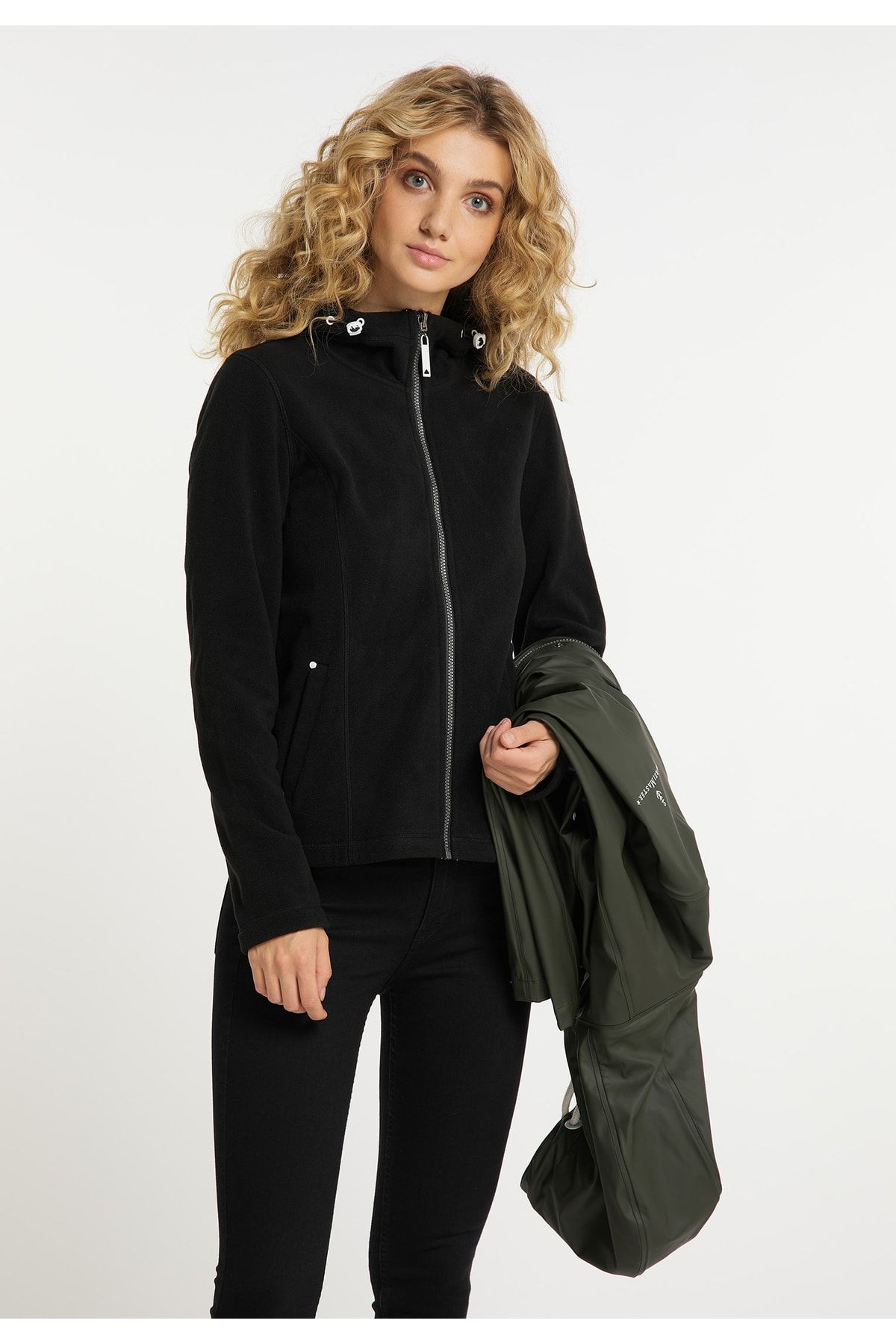 complete the look image