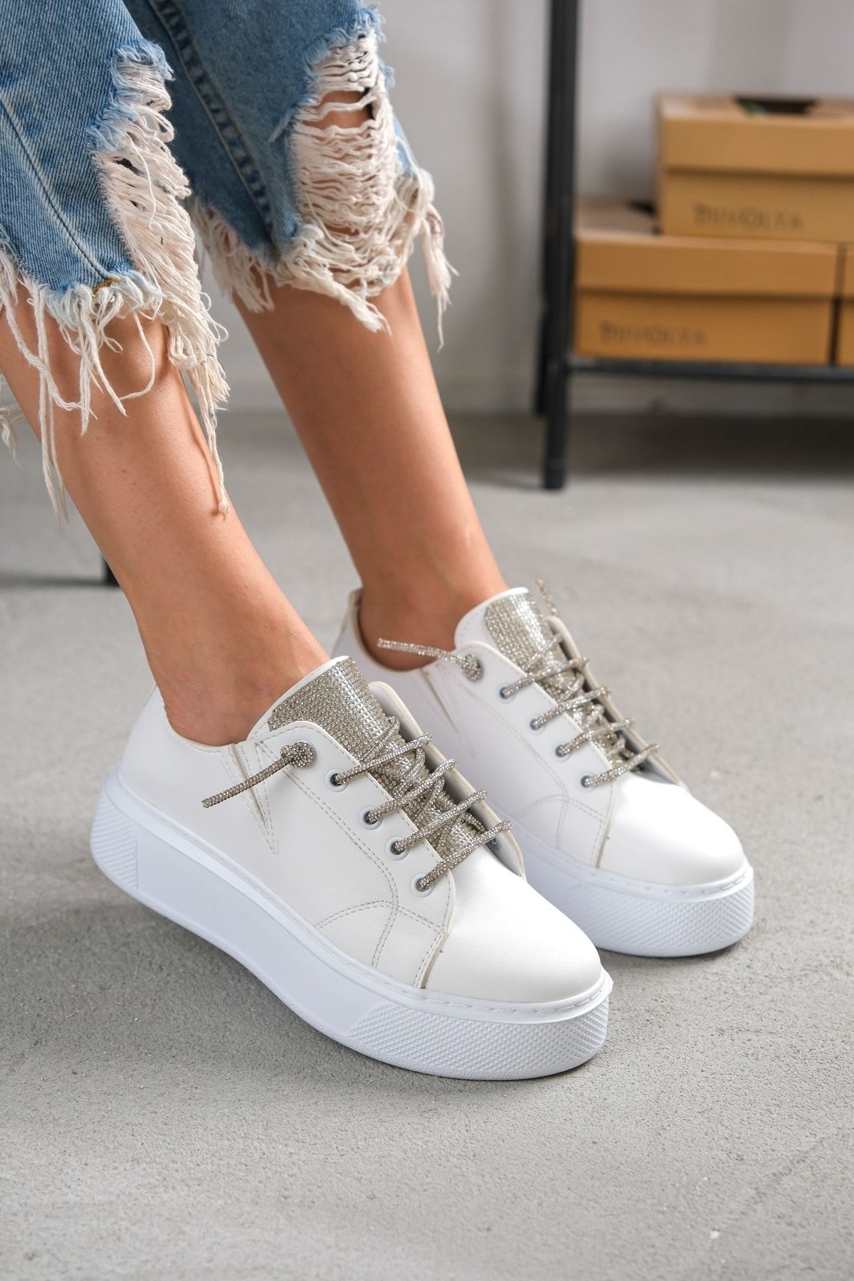 White shoes top trend 2018