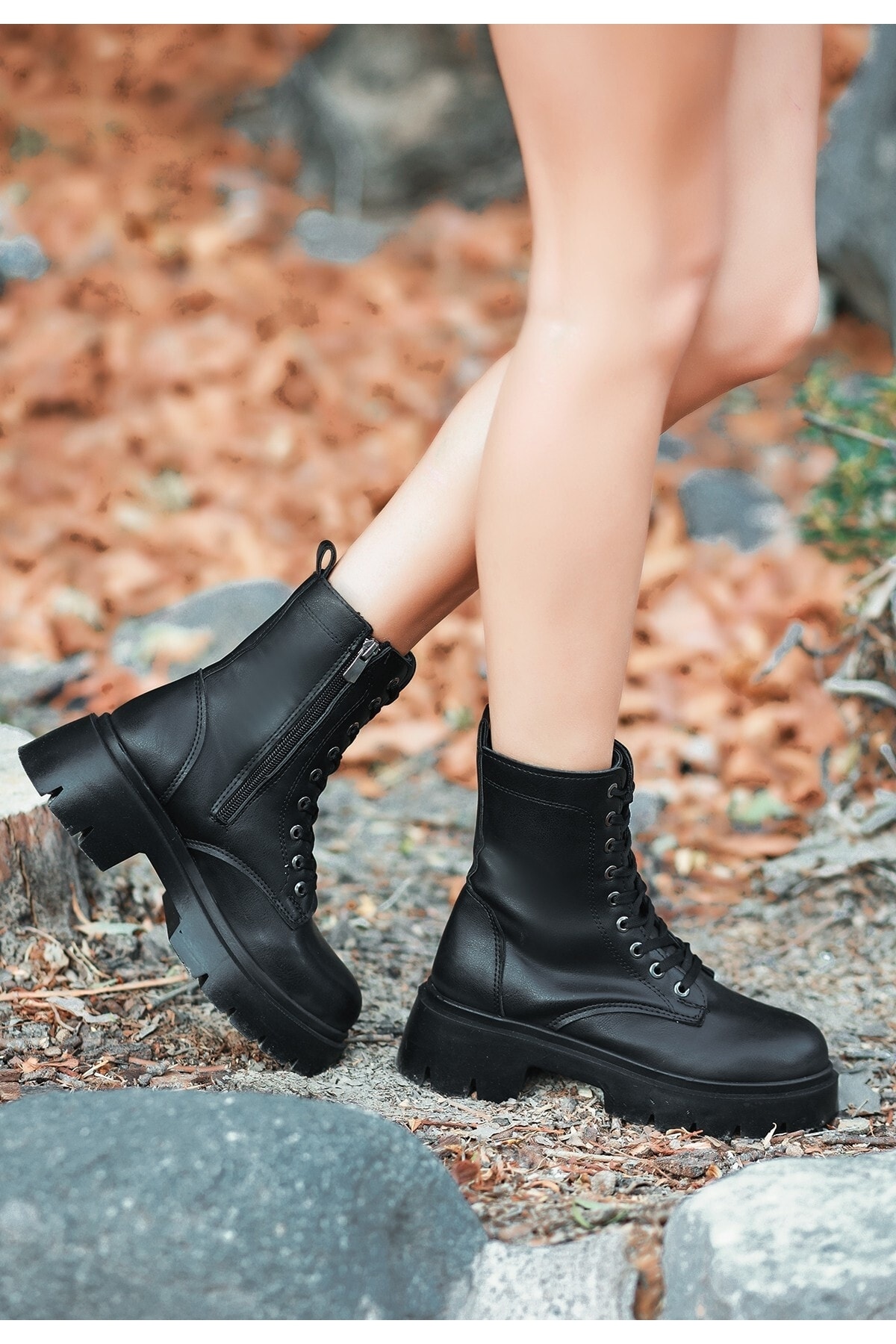 Mibay Siyah Cilt Bağcıklı Bot