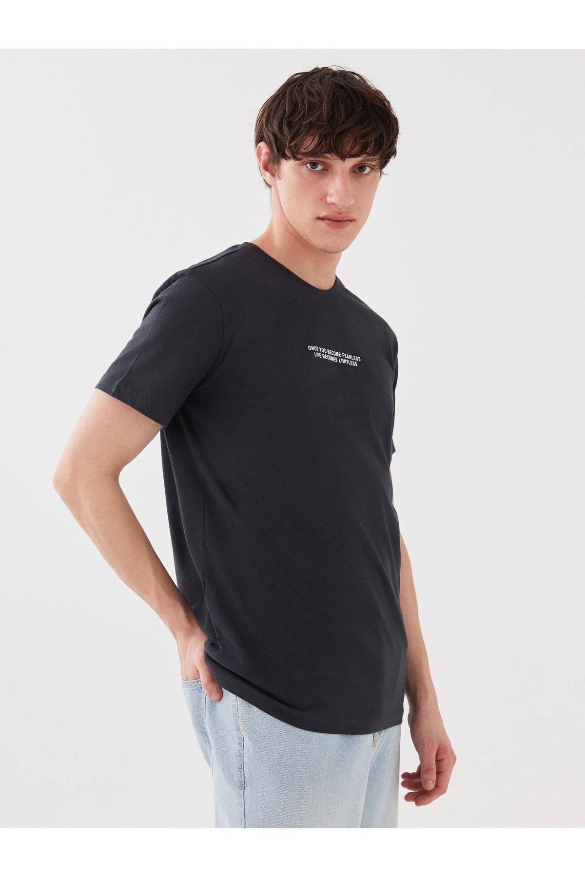 LC Waikiki T-Shirt Schwarz Regular Fit Fast ausverkauft