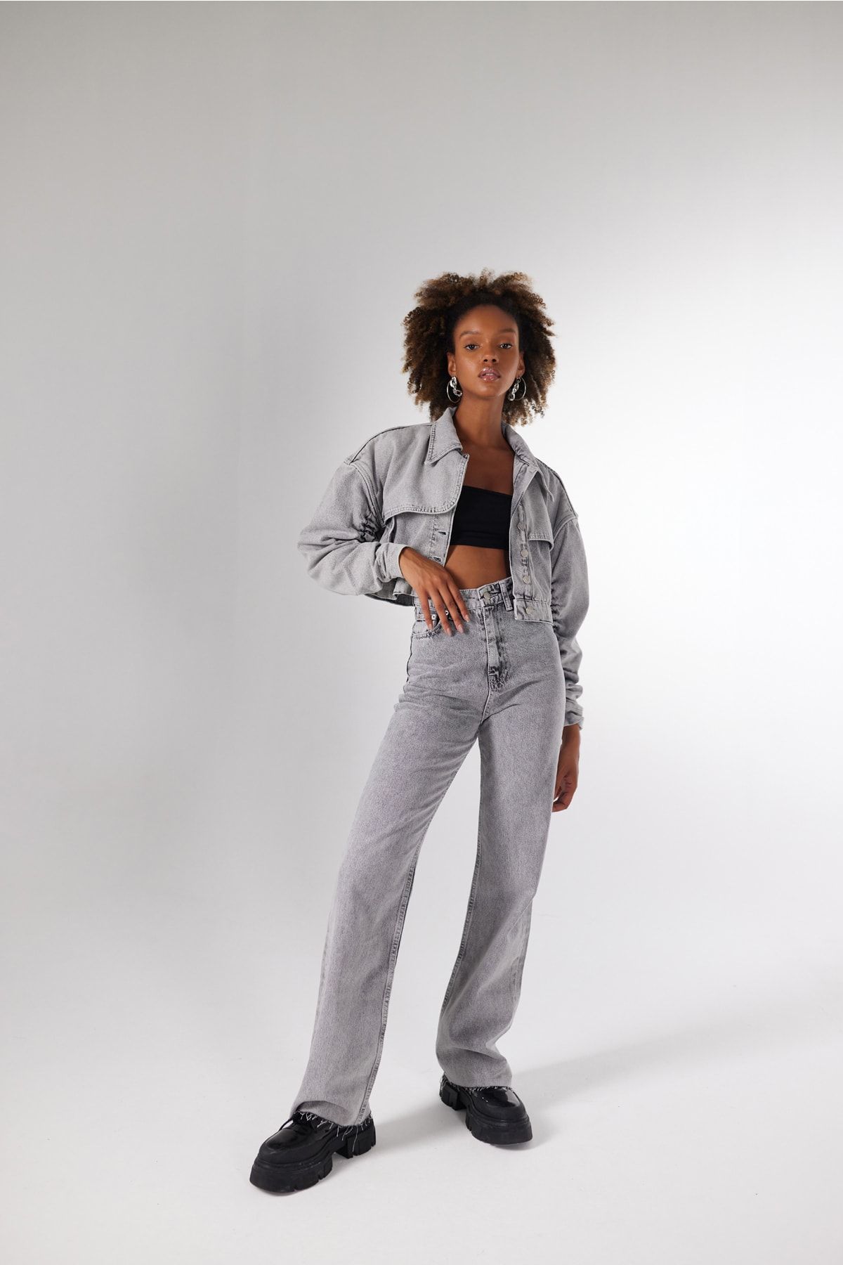 HOLLY LOLLY Jeans Grau Wide Leg Fast ausverkauft