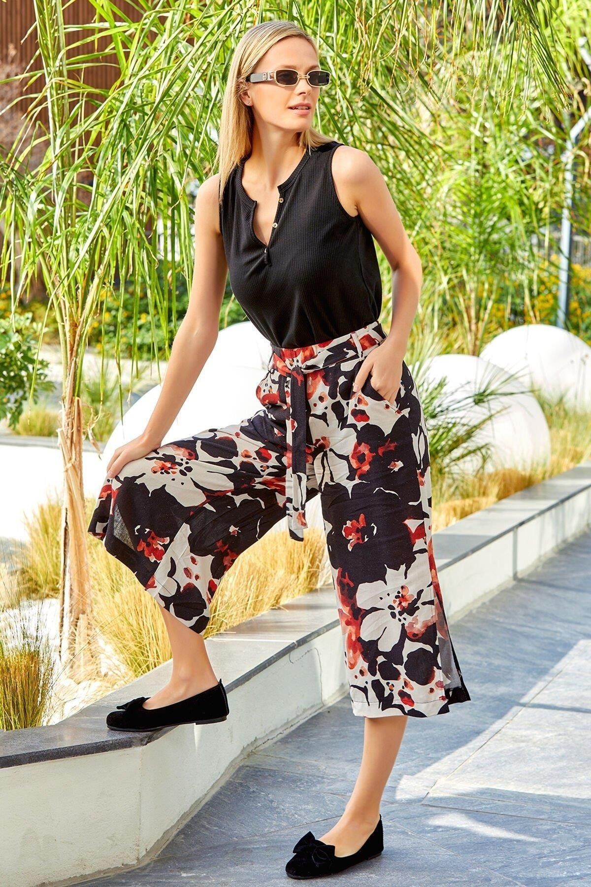 Two piece top capri outfit
