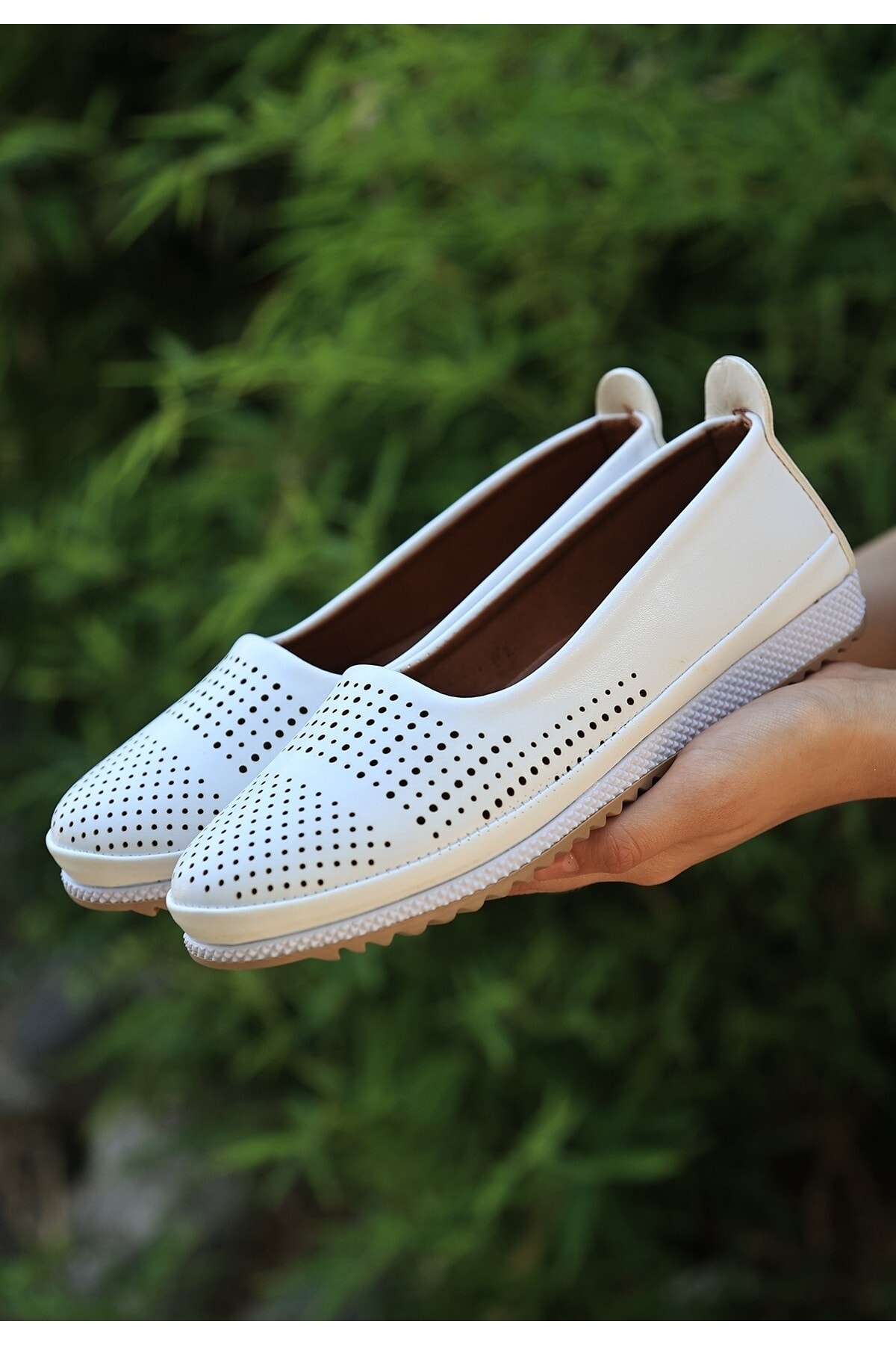 Beyaz Cilt Babet Ayakkabı