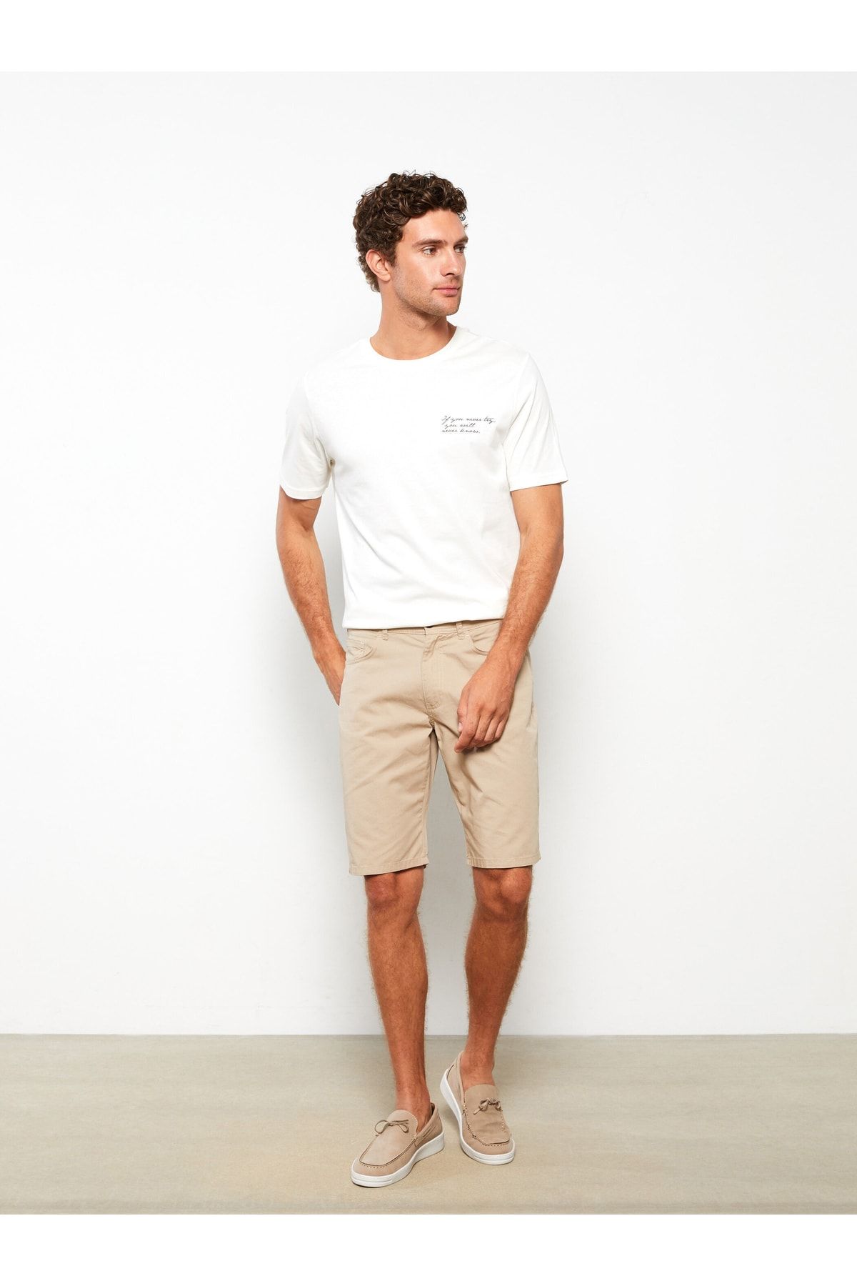 LC Waikiki Shorts Beige Mittlerer Bund
