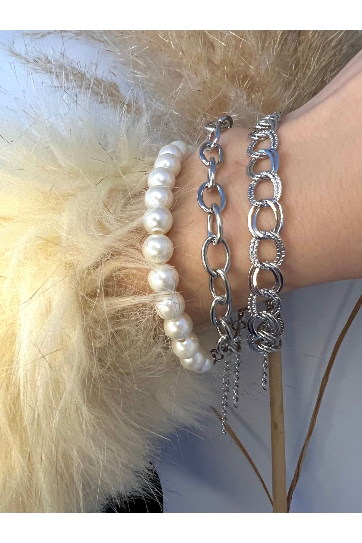 Gray pearl bracelet new arrivals