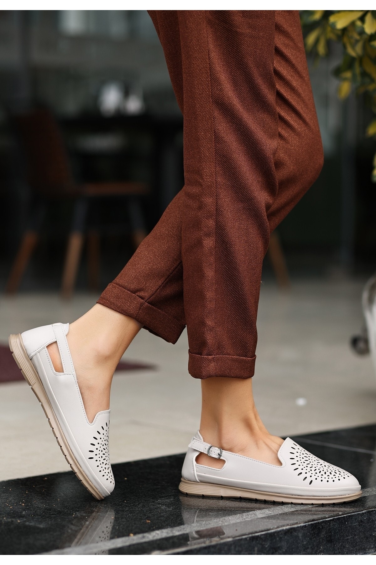 Meor Bej Cilt Babet Ayakkabı