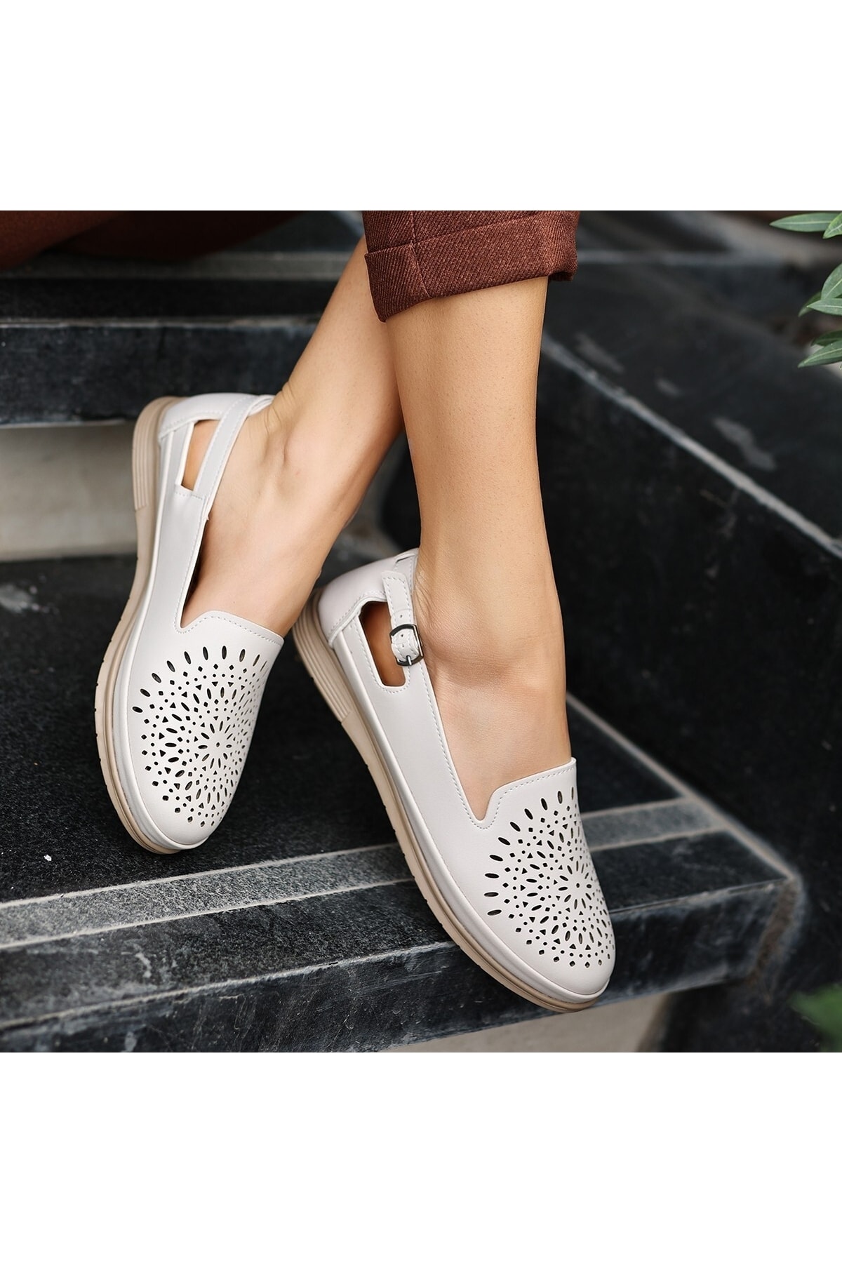 Meor Bej Cilt Babet Ayakkabı