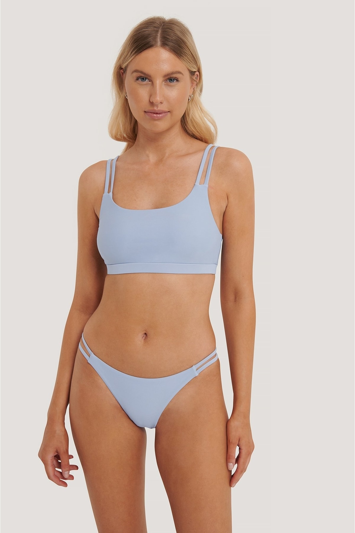 NA-KD Bikini-Hose Blau Unifarben Fast ausverkauft