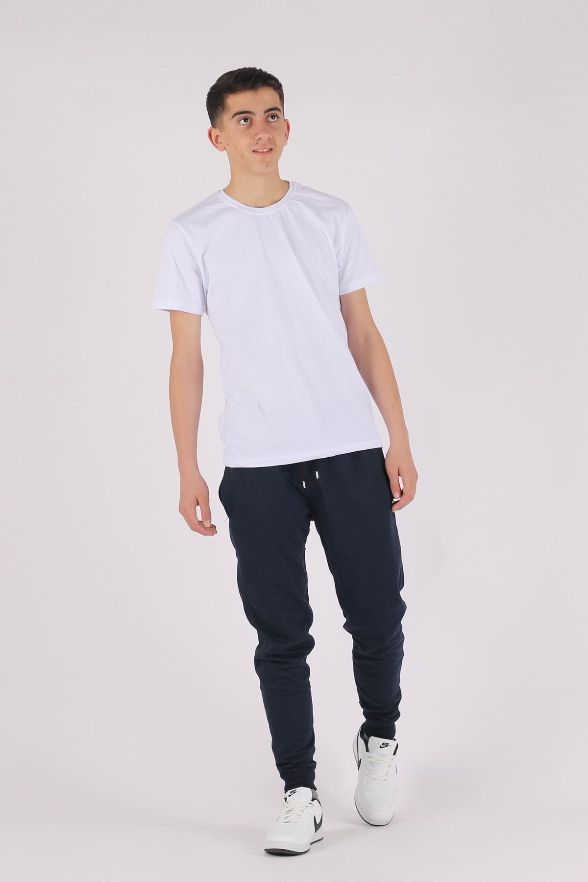 T shirt 2025 and joggers