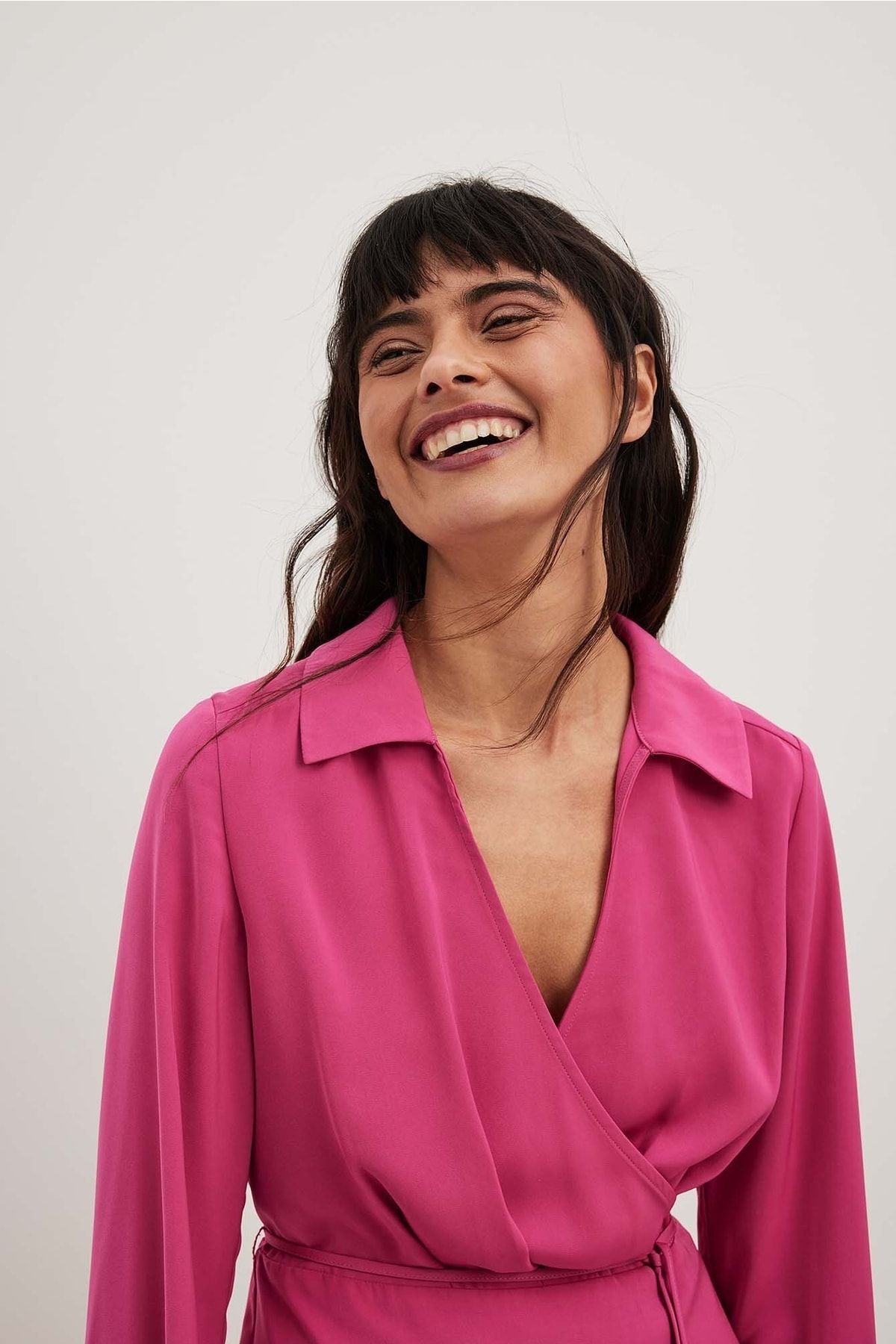 NA-KD Kleid Rosa Wickelschnitt