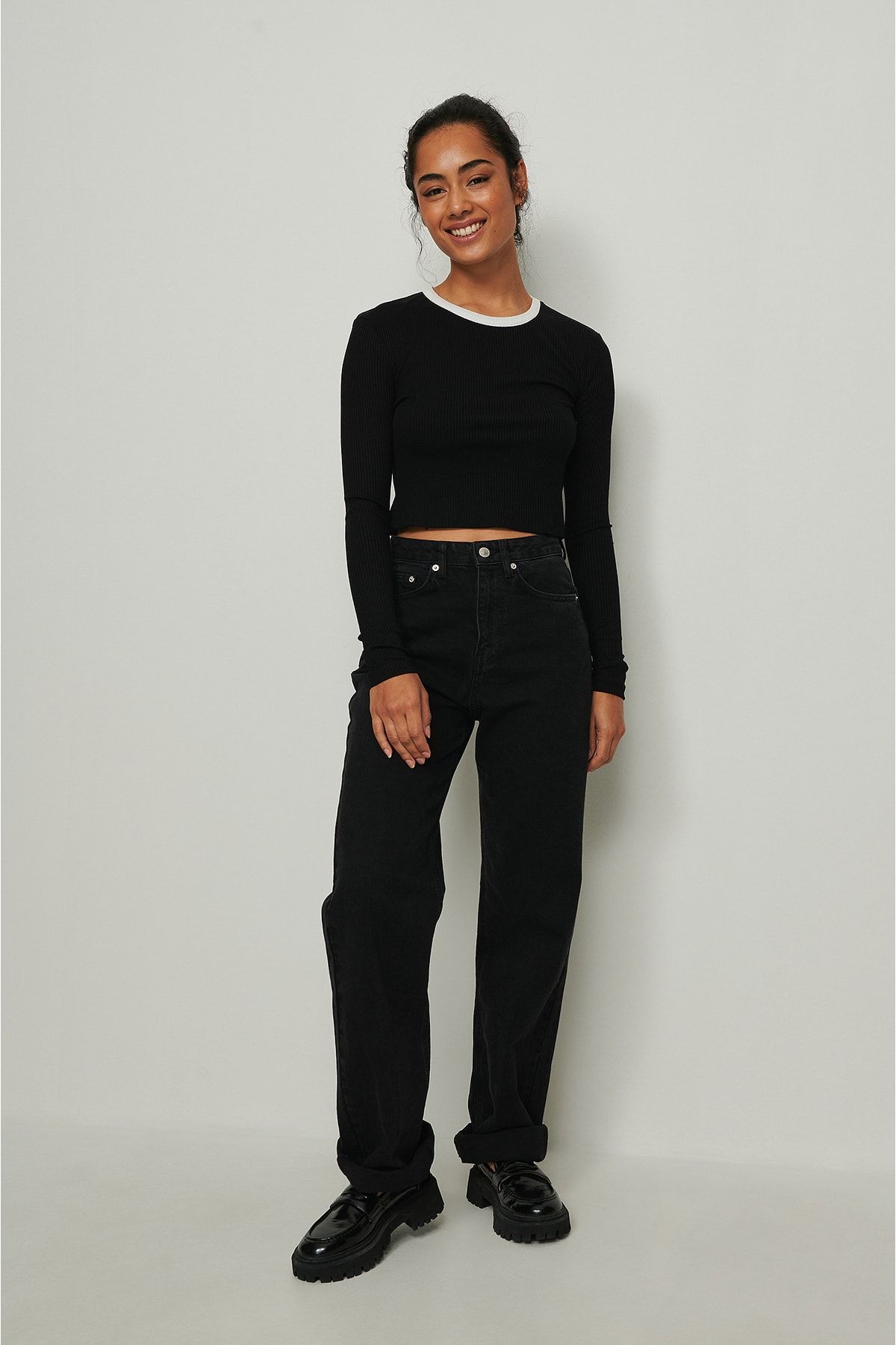 NA-KD Bluse Schwarz Regular Fit Fast ausverkauft