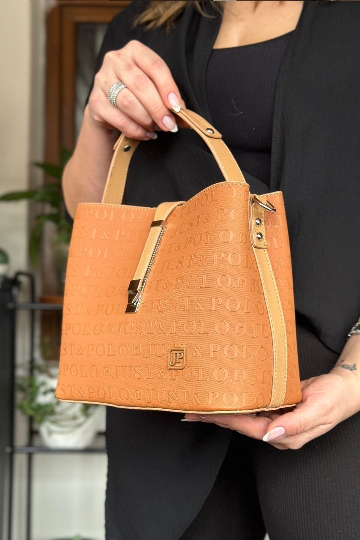 Handbag woven store
