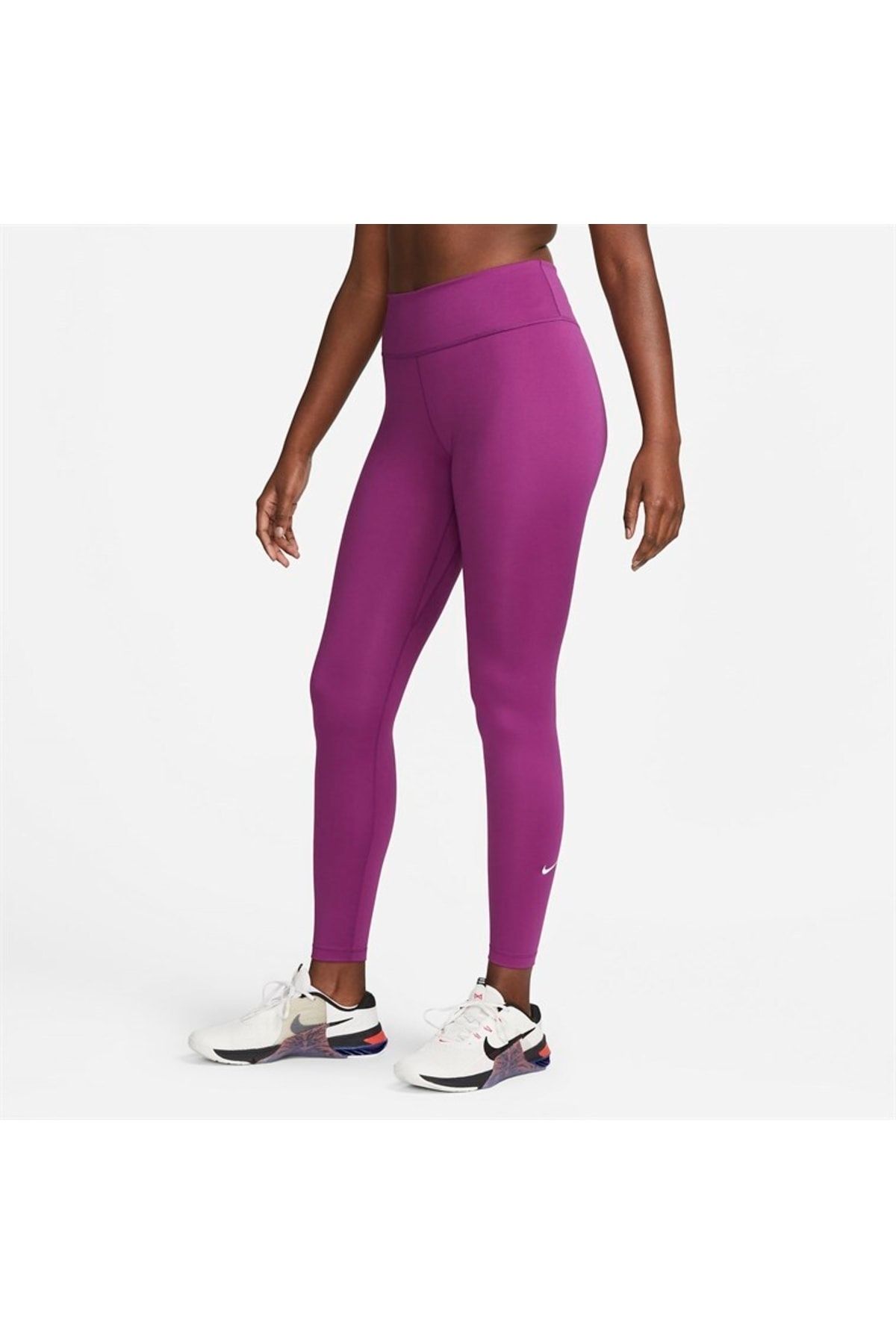 Nike one deals tght