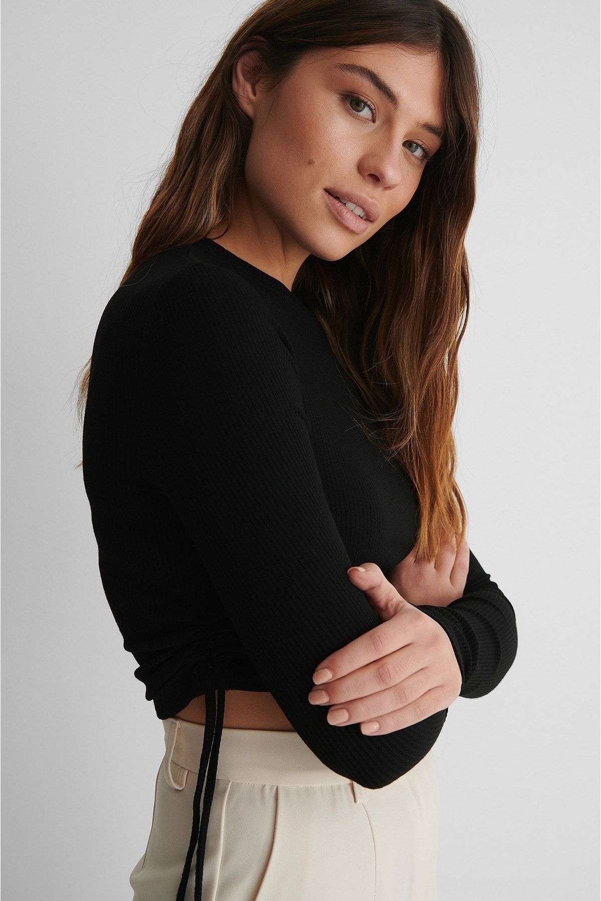 NA-KD Bluse Schwarz Slim Fit Fast ausverkauft