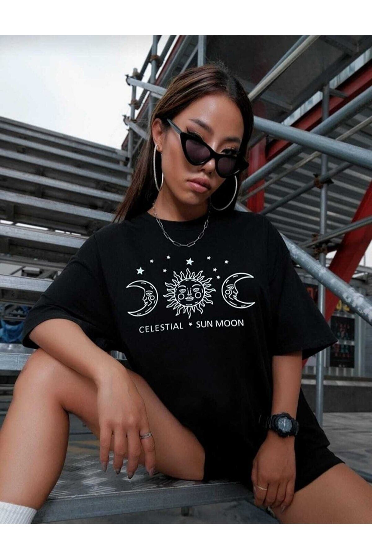 trendypassion-T-Shirt mit Sonne-Mond-Universum-Design 3