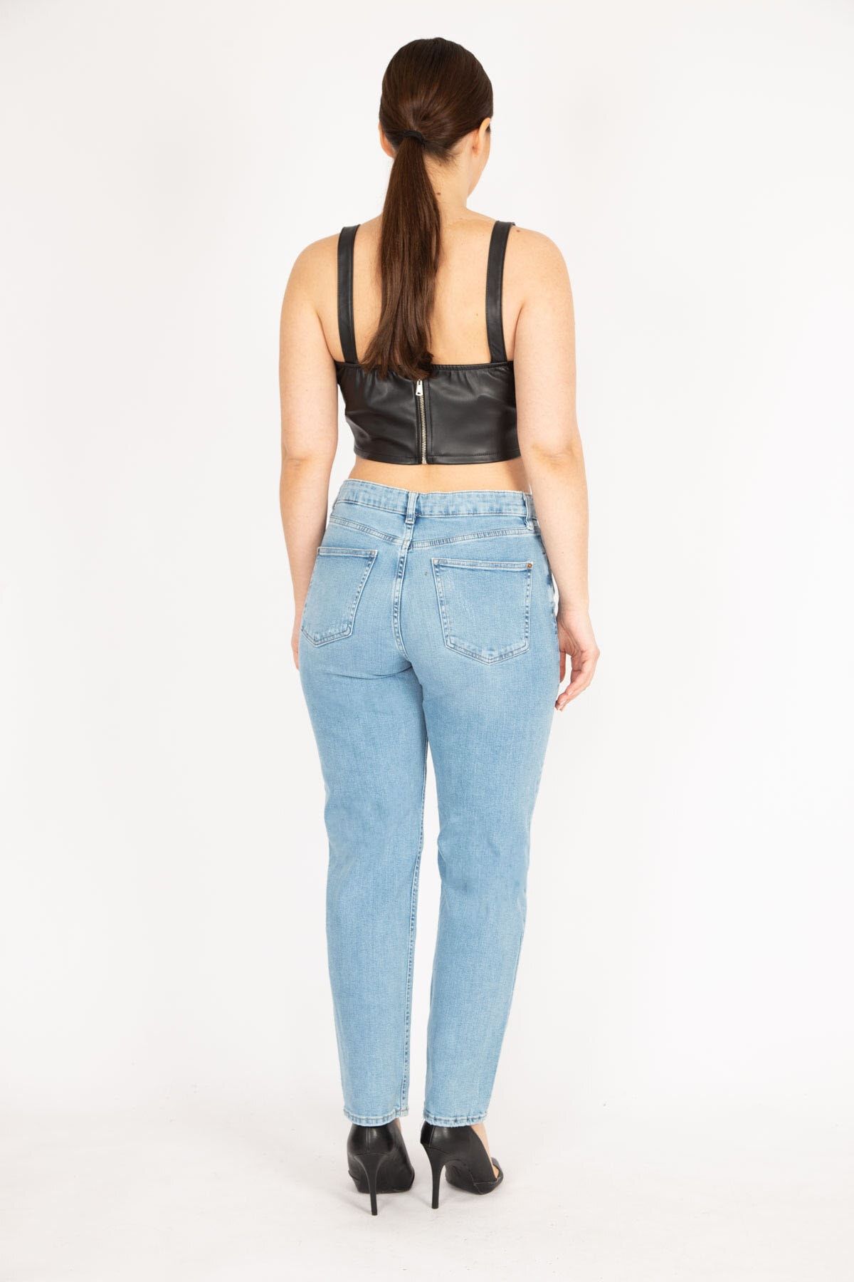 complete the look image