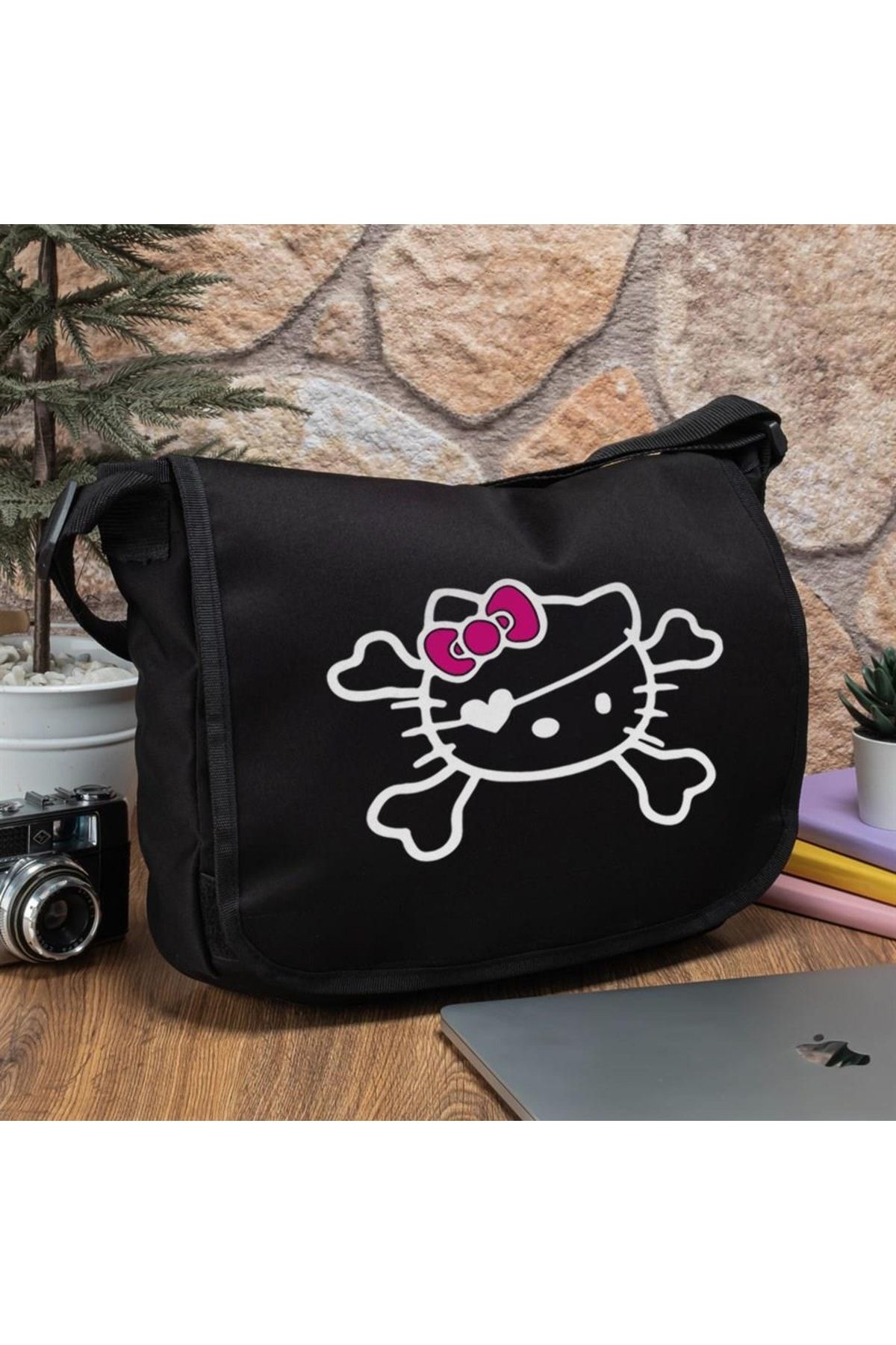Hello kitty 2024 messenger bag