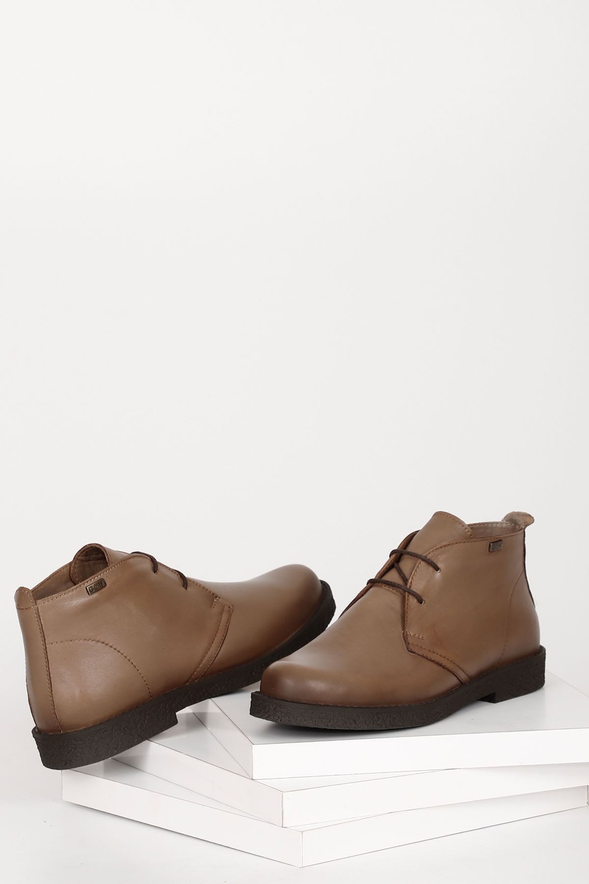 GÖNDERİ(R) Stiefelette Braun Flacher Absatz