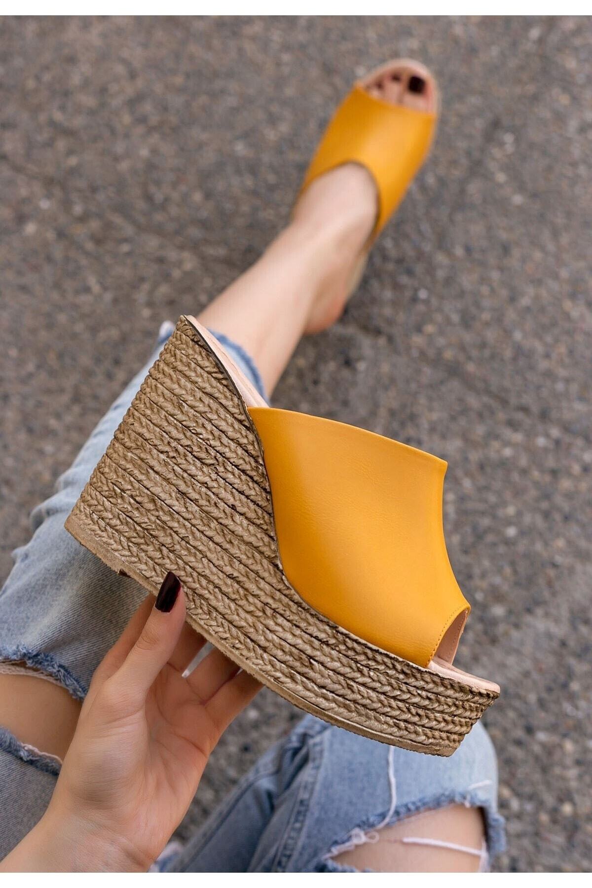 Hardal Cilt Dolgu Topuk Kadın Terlik 47670