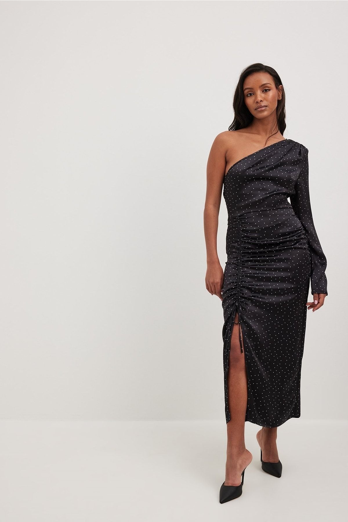 NA-KD Kleid Schwarz Asymmetrisch