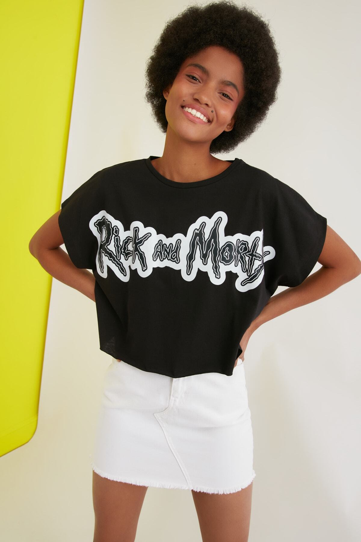 تیشرت ریک اند مورتی Rick and Morty سیاه و سفید مشکی برند ترندیول میلا Trendyolmilla