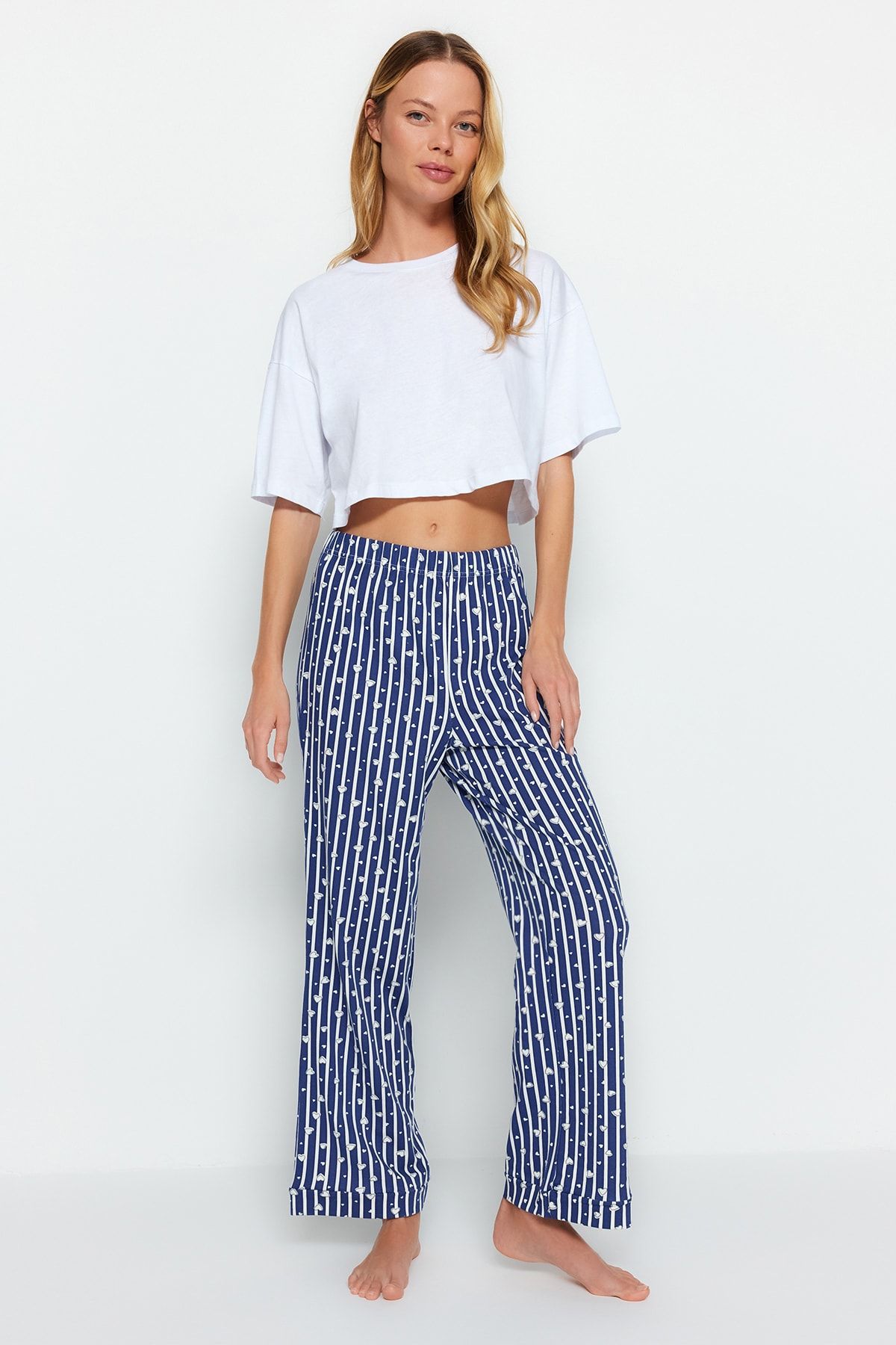 Trendyol Collection-Pantaloni de pijama tricotați din bumbac cu dungi și inimioare bleumarin - THMSS23PJ00002 2