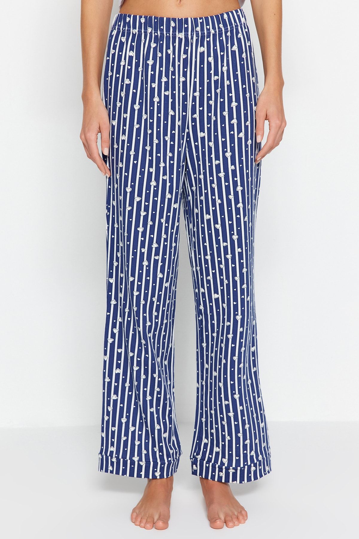 Trendyol Collection-Pantaloni de pijama tricotați din bumbac cu dungi și inimioare bleumarin - THMSS23PJ00002 3