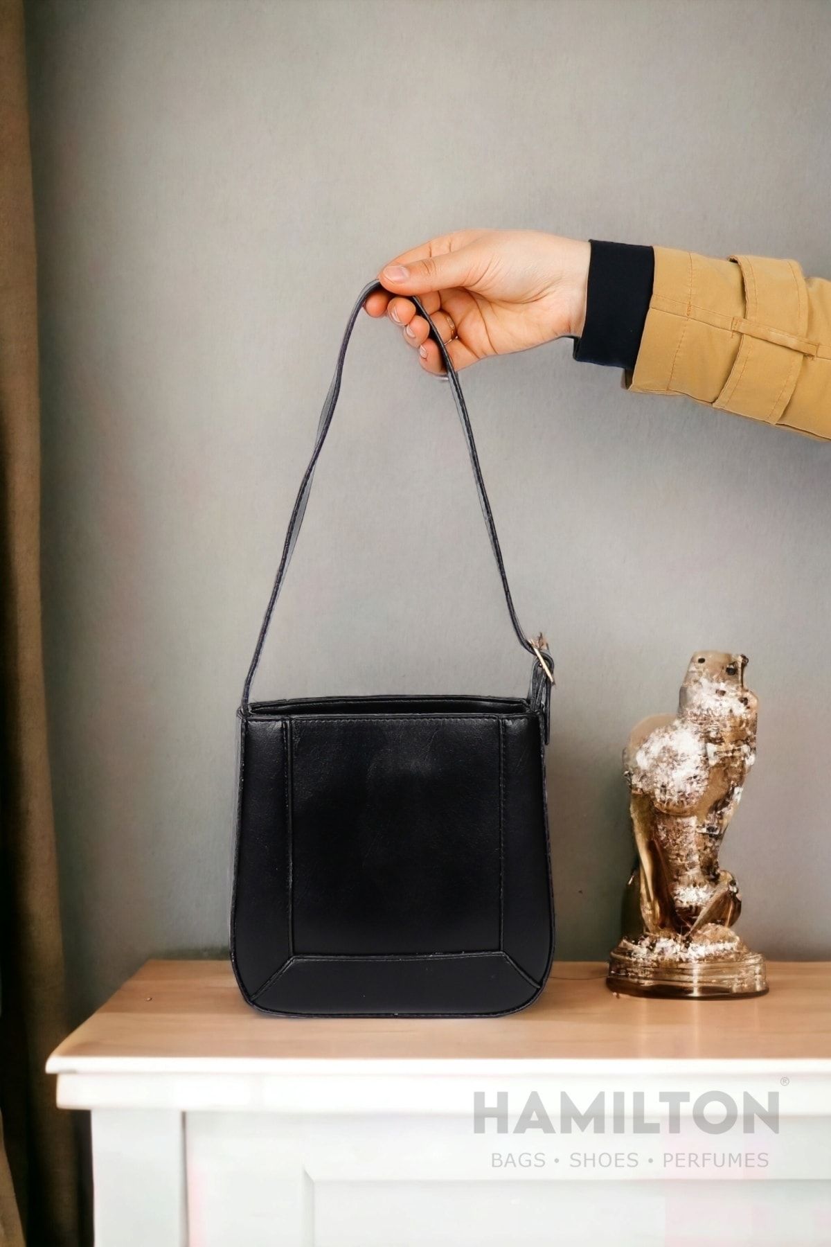 Stylish shoulder bags hot sale
