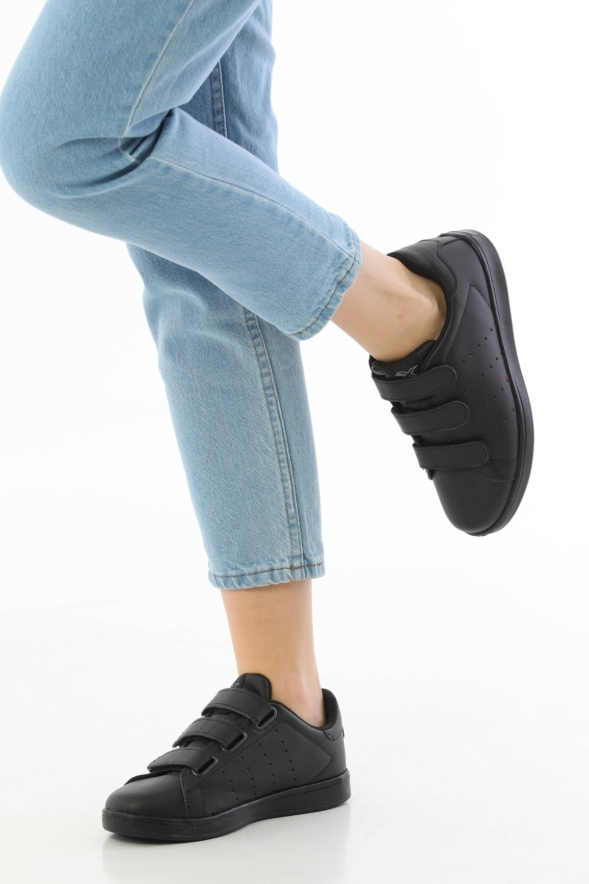 کفش ورزشی روزمره ولکرو ساق کوتاه، شیک، راحت، سبک، ارتوپدی، مناسب برای همه سنین، مشکی-مشکی — مشکی V:308 — تصویر 6 از 8