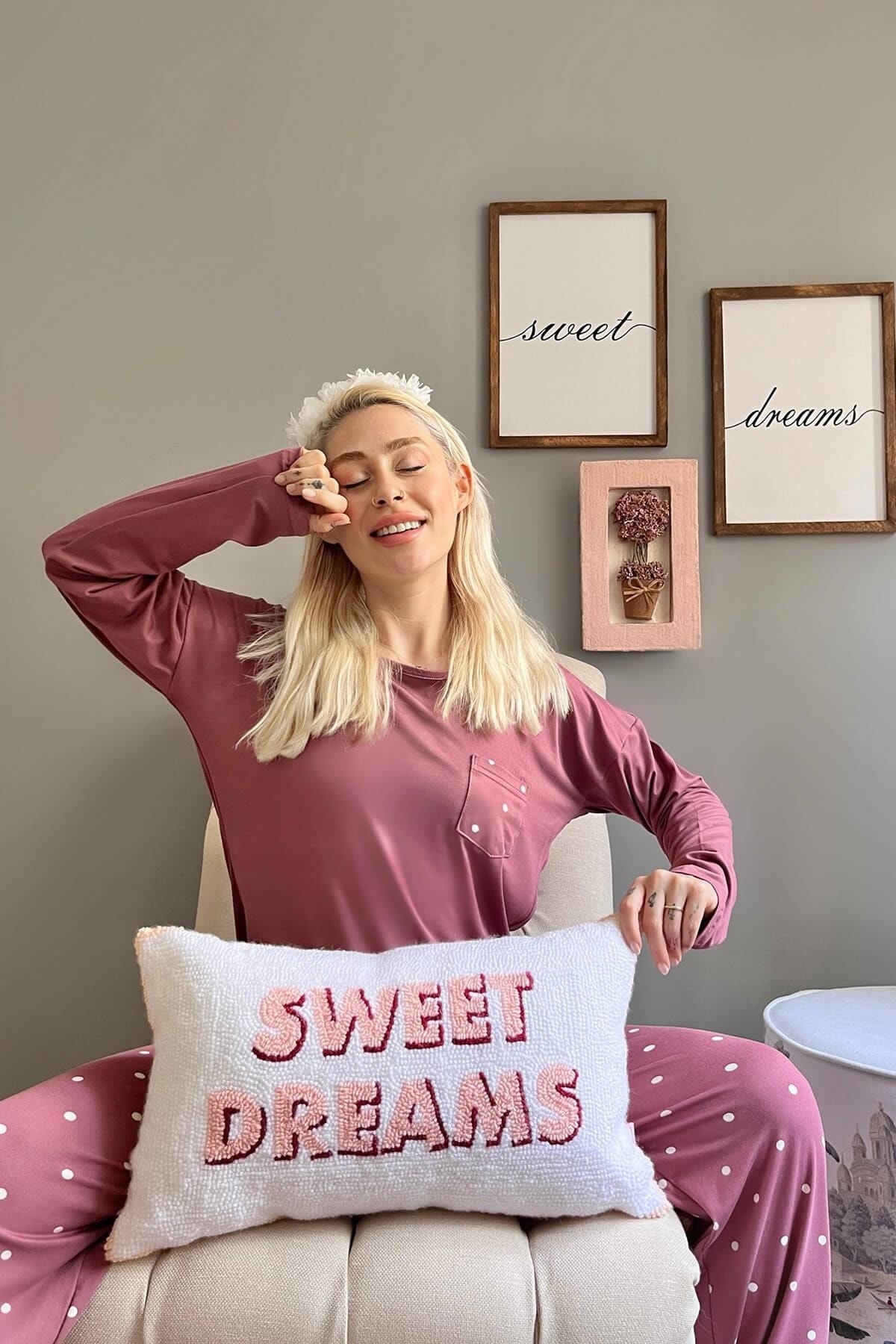 Pijamaevi Dámský pyžamový set z bambusu s dlouhým rukávem v růžové barvě s puntíky